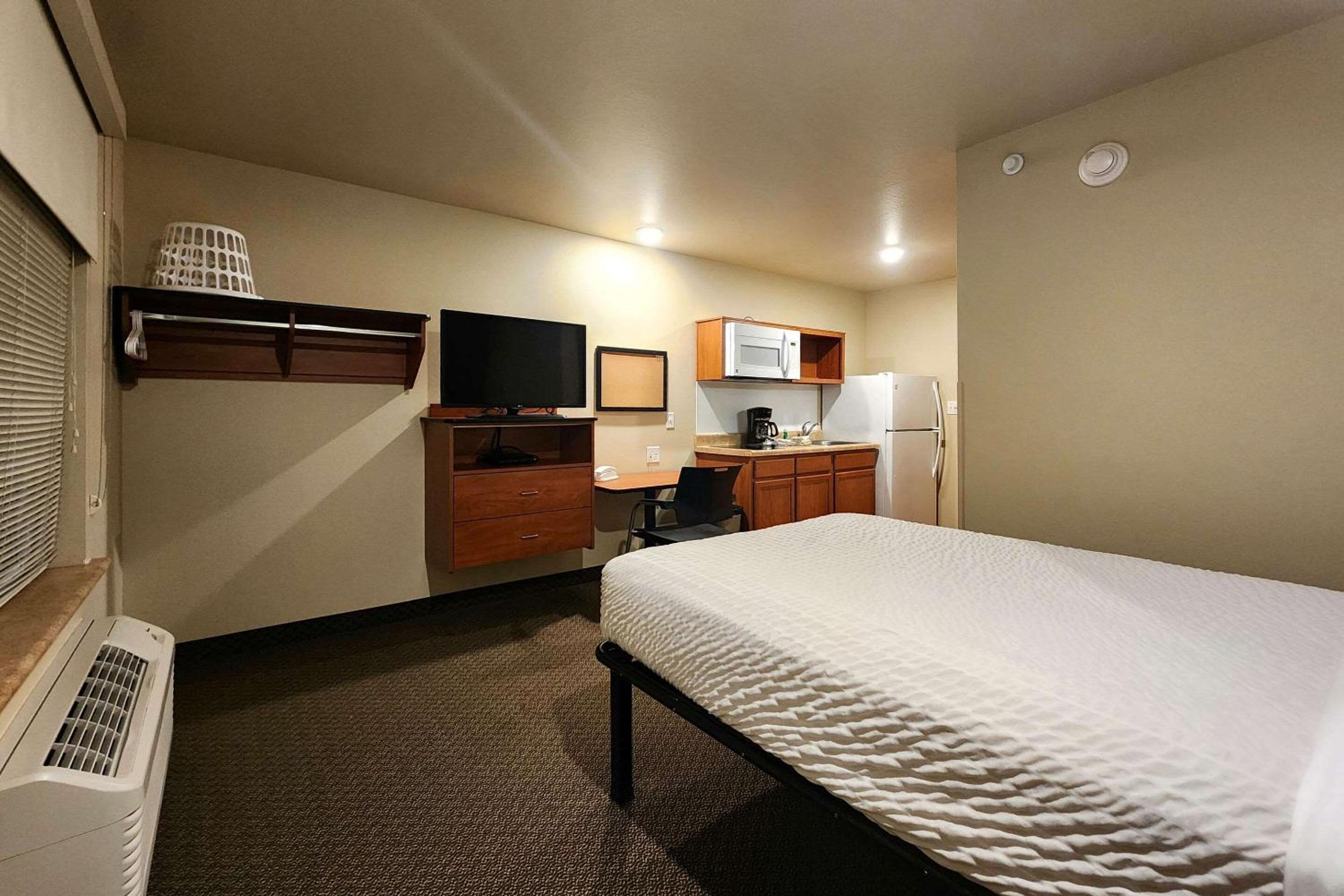 Standard Double Room - Non-Smoking photo 1