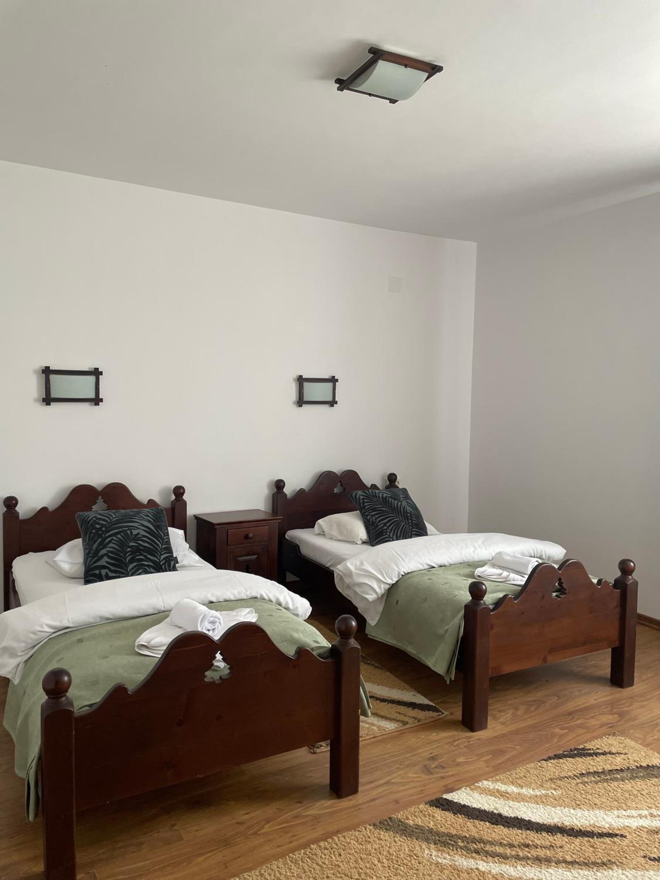 Large Twin Room photo 1