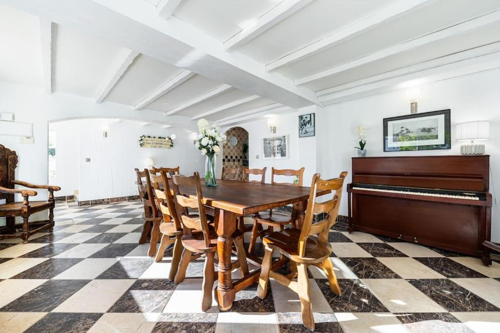 Villa photo 3