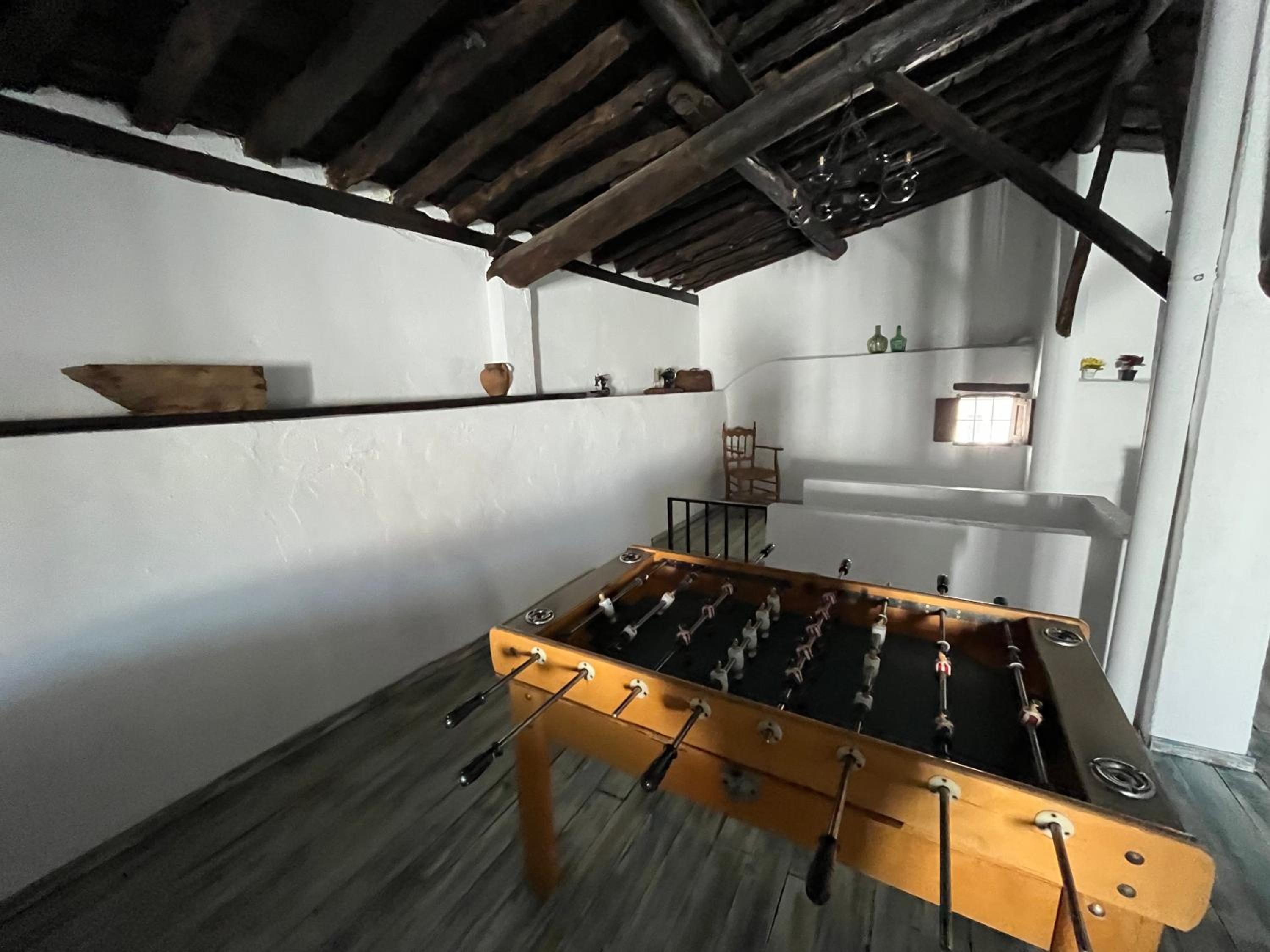 Four-Bedroom House photo 3