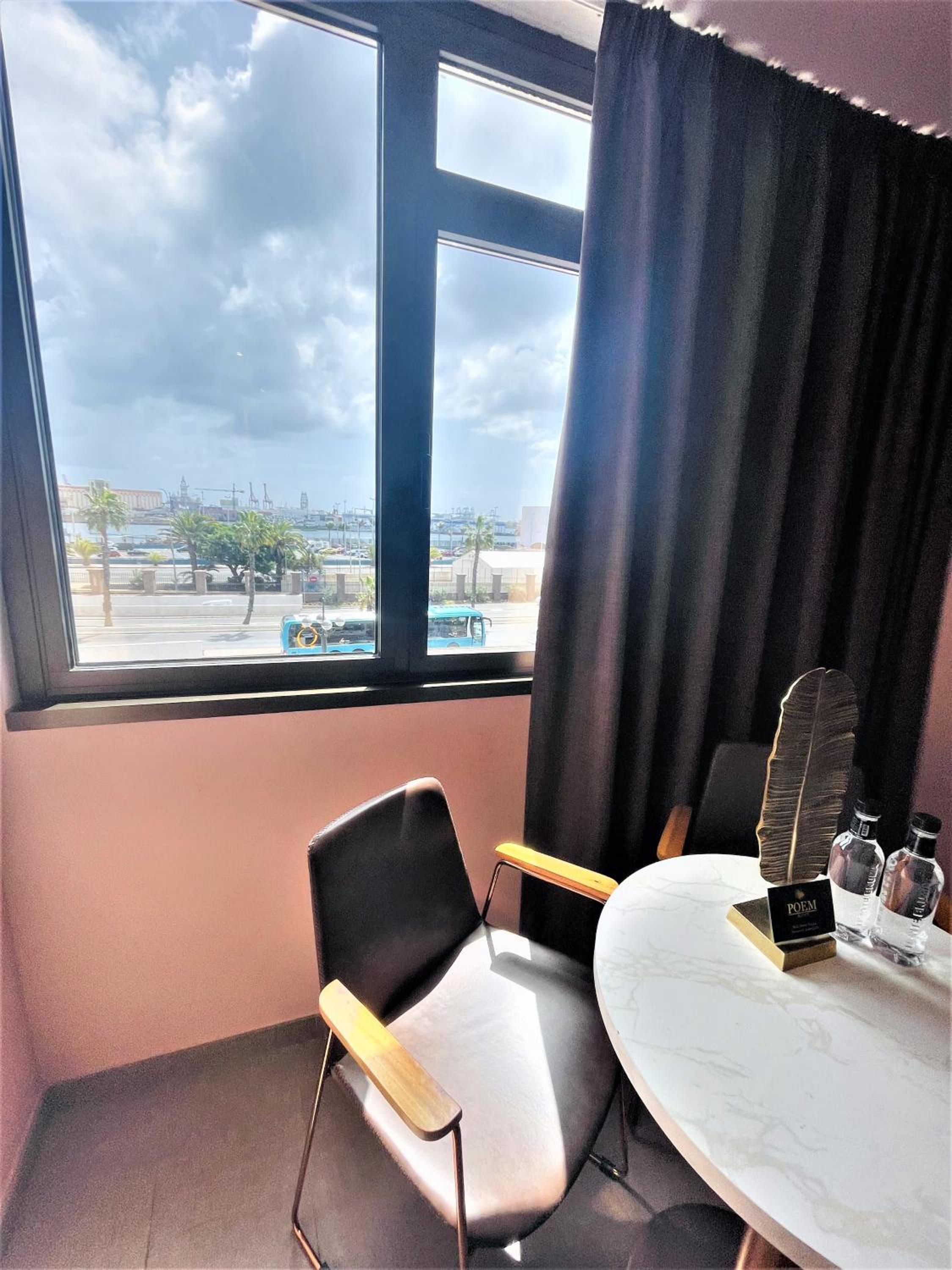 Apartment with Bay View - Photo 20