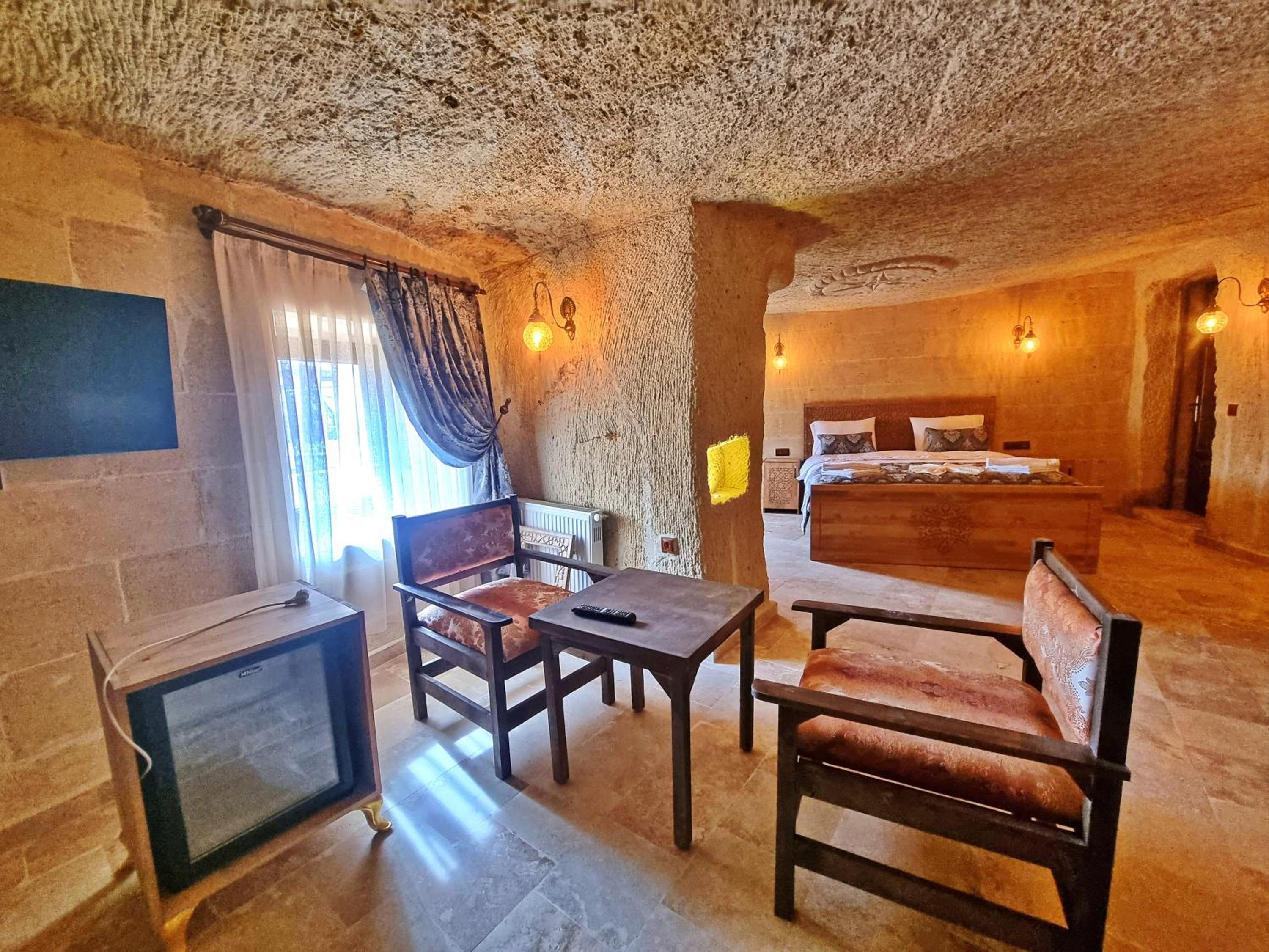 Deluxe King Room photo 1