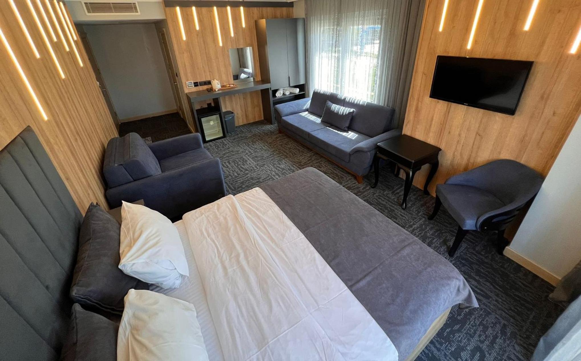 Standard Triple Room photo 2