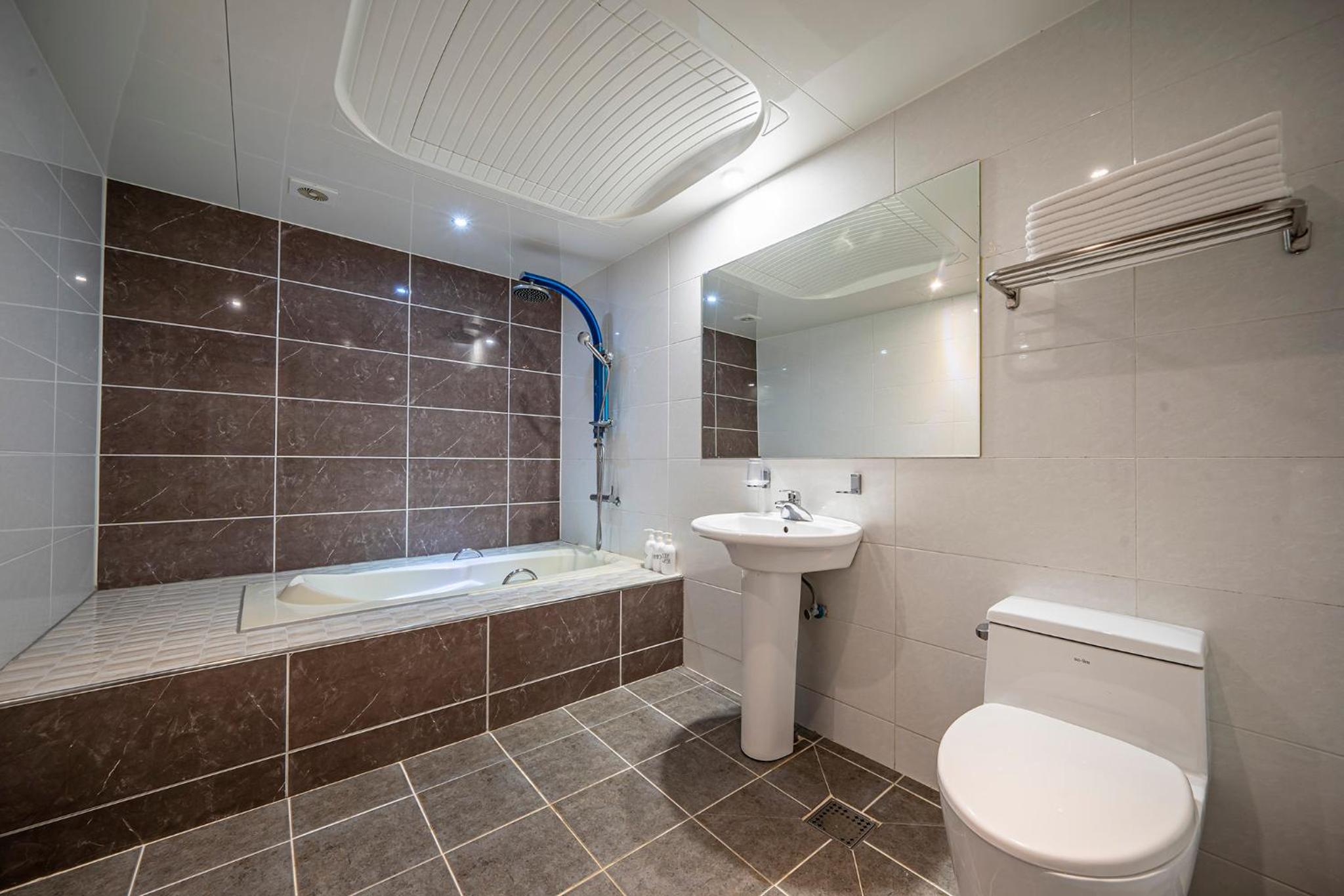 Double Room With Private Bathroom photo 2