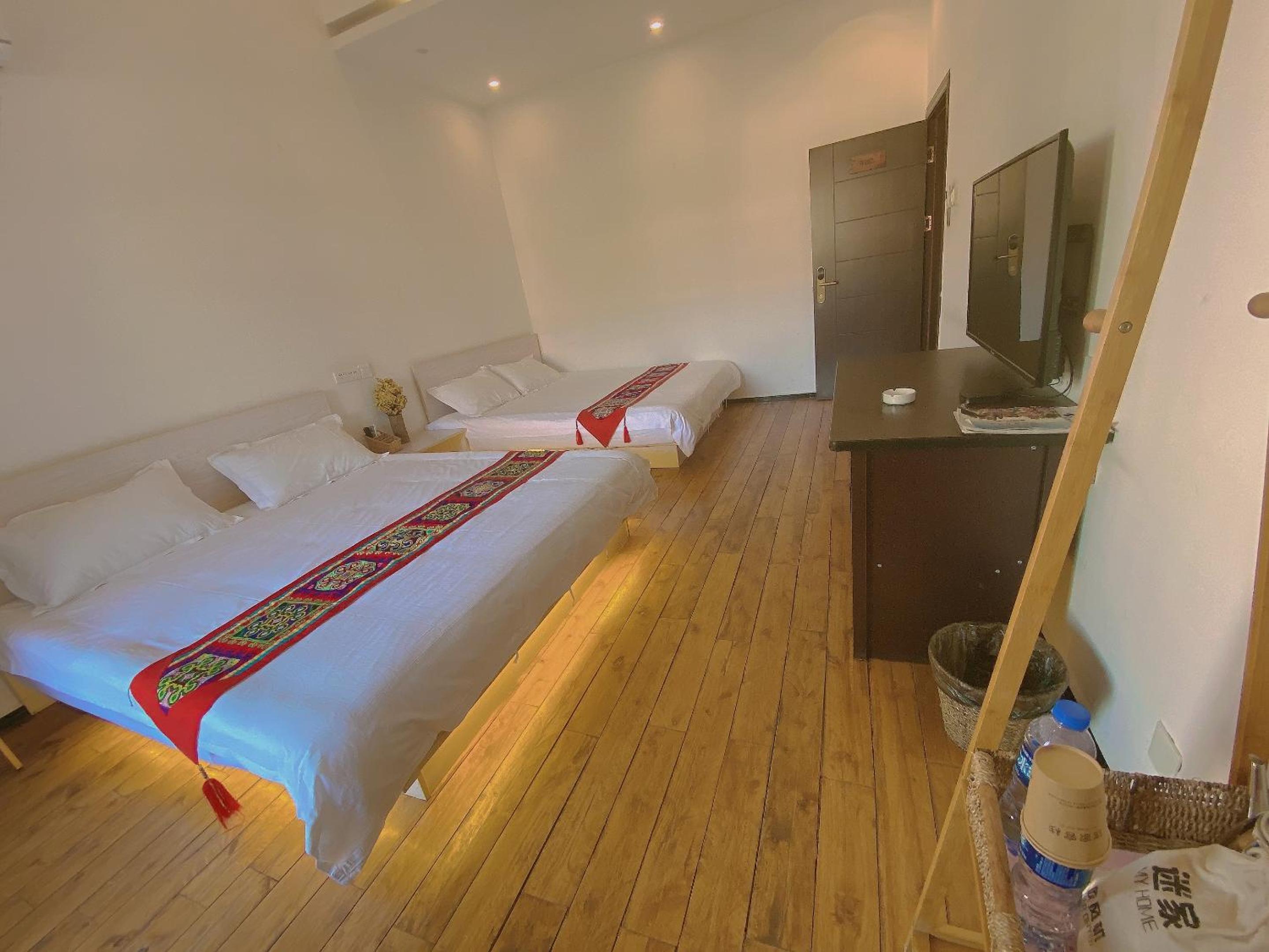 Double or Twin Room with Shower photo 3