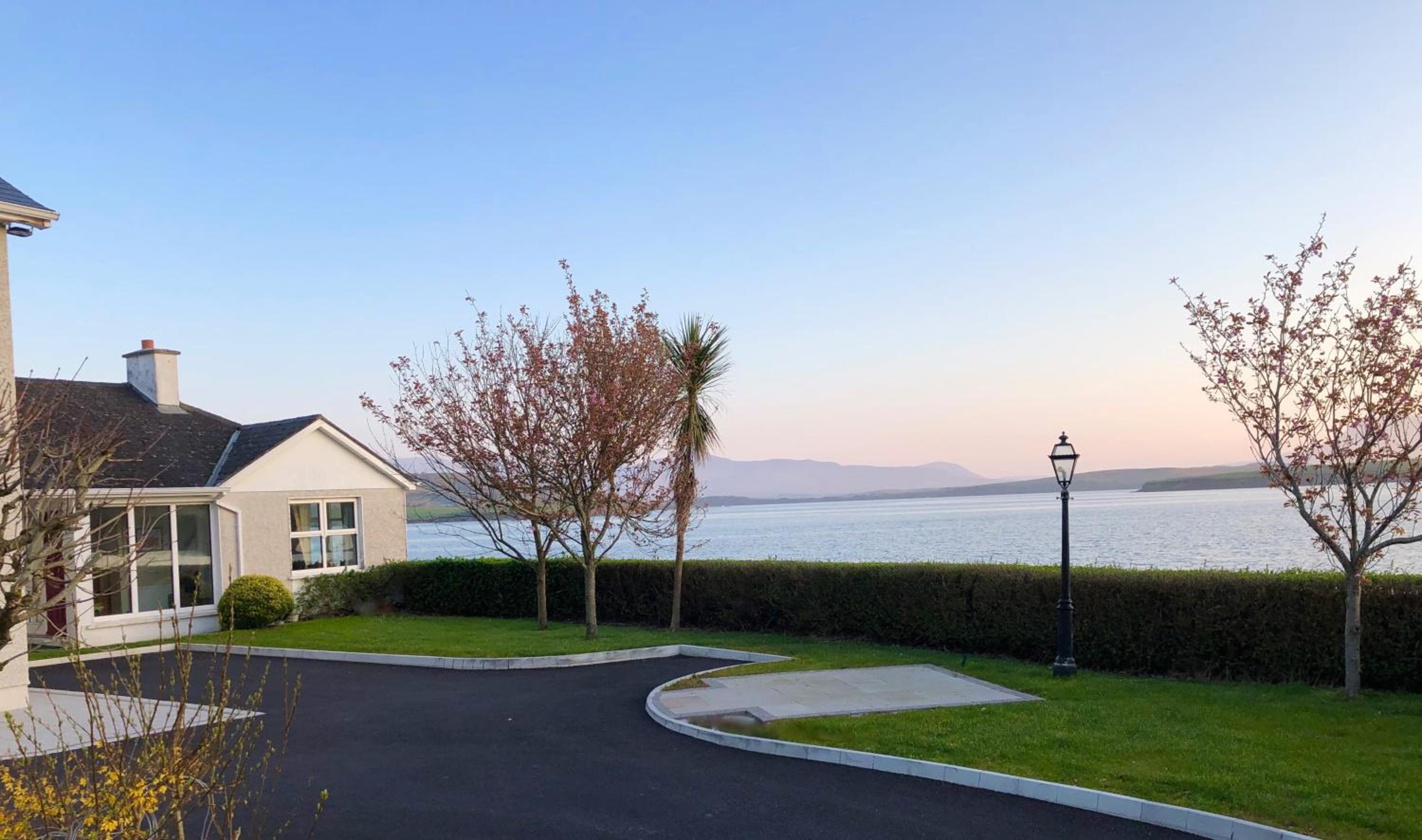 Studio Apartment with Sea View photo 1