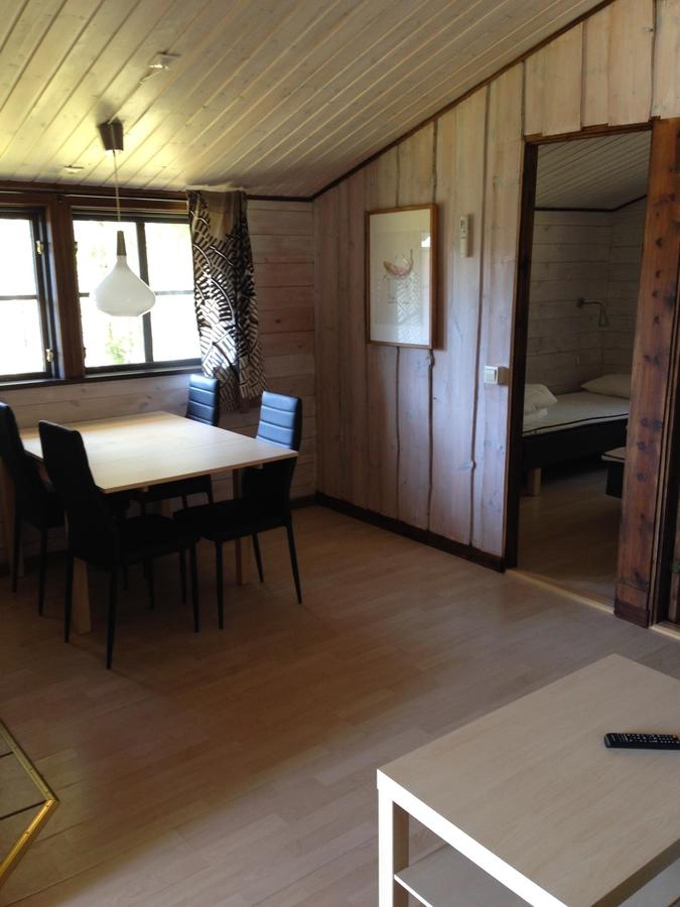 Two-Bedroom Cottage - Photo 2