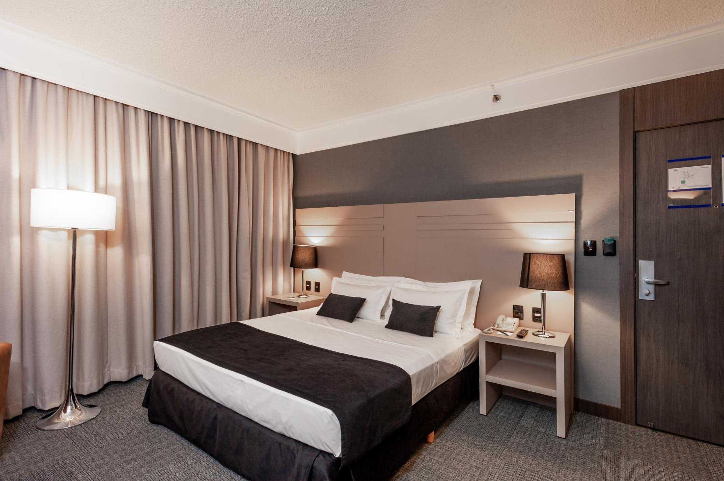 Premium room with a double bed