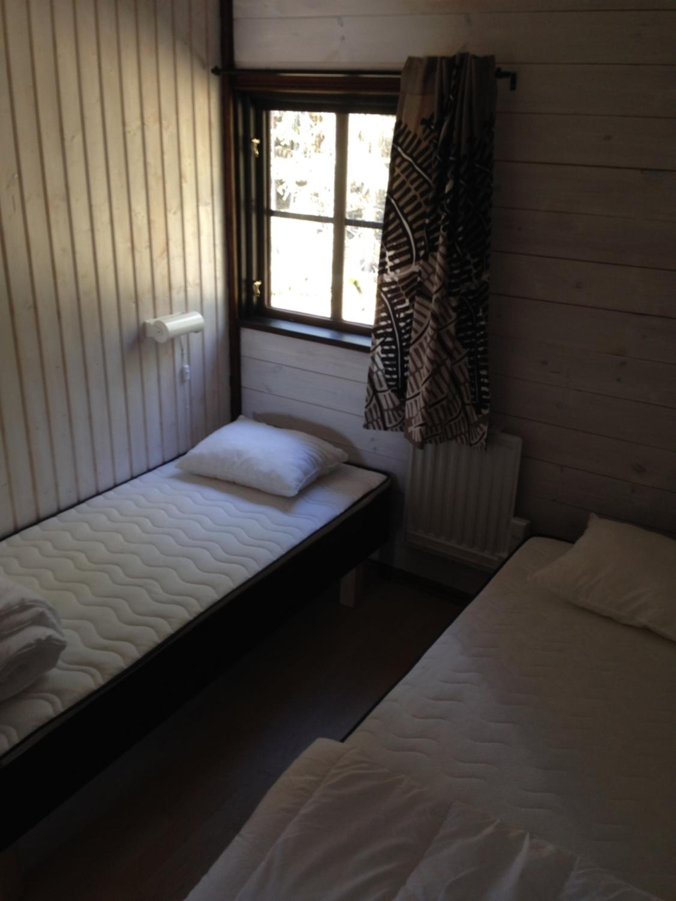 Two-Bedroom Cottage - Photo 8