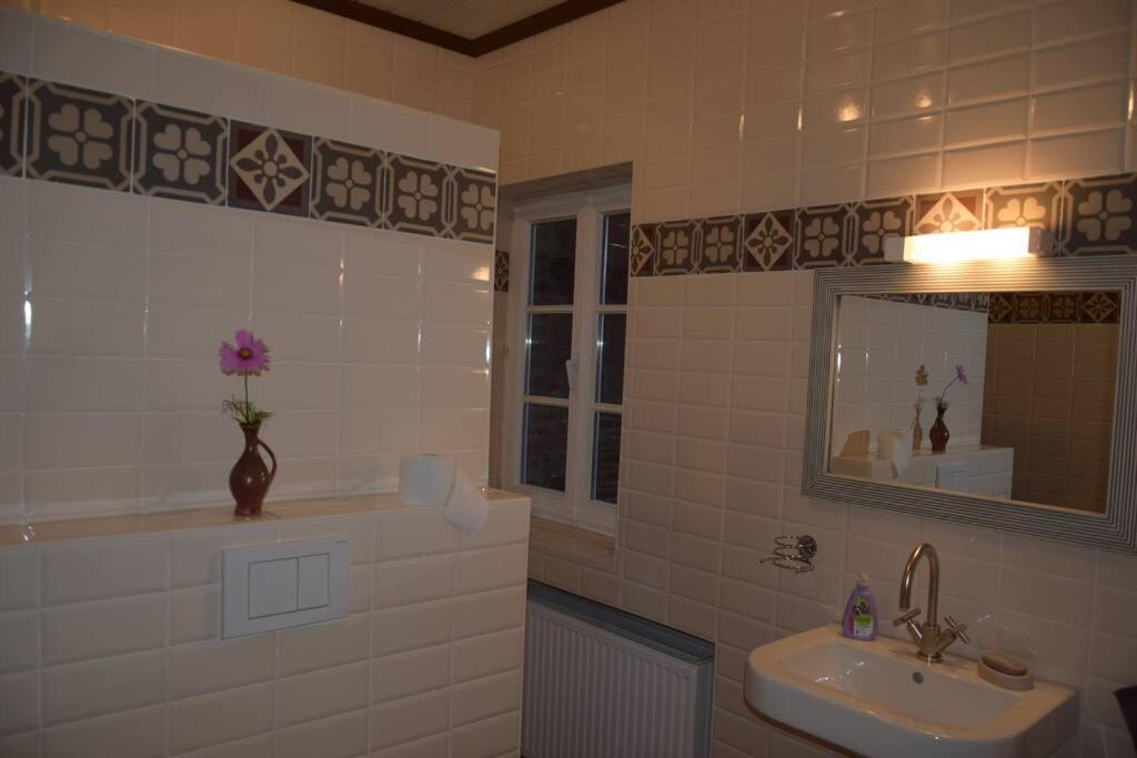 Four-Bedroom House photo 3