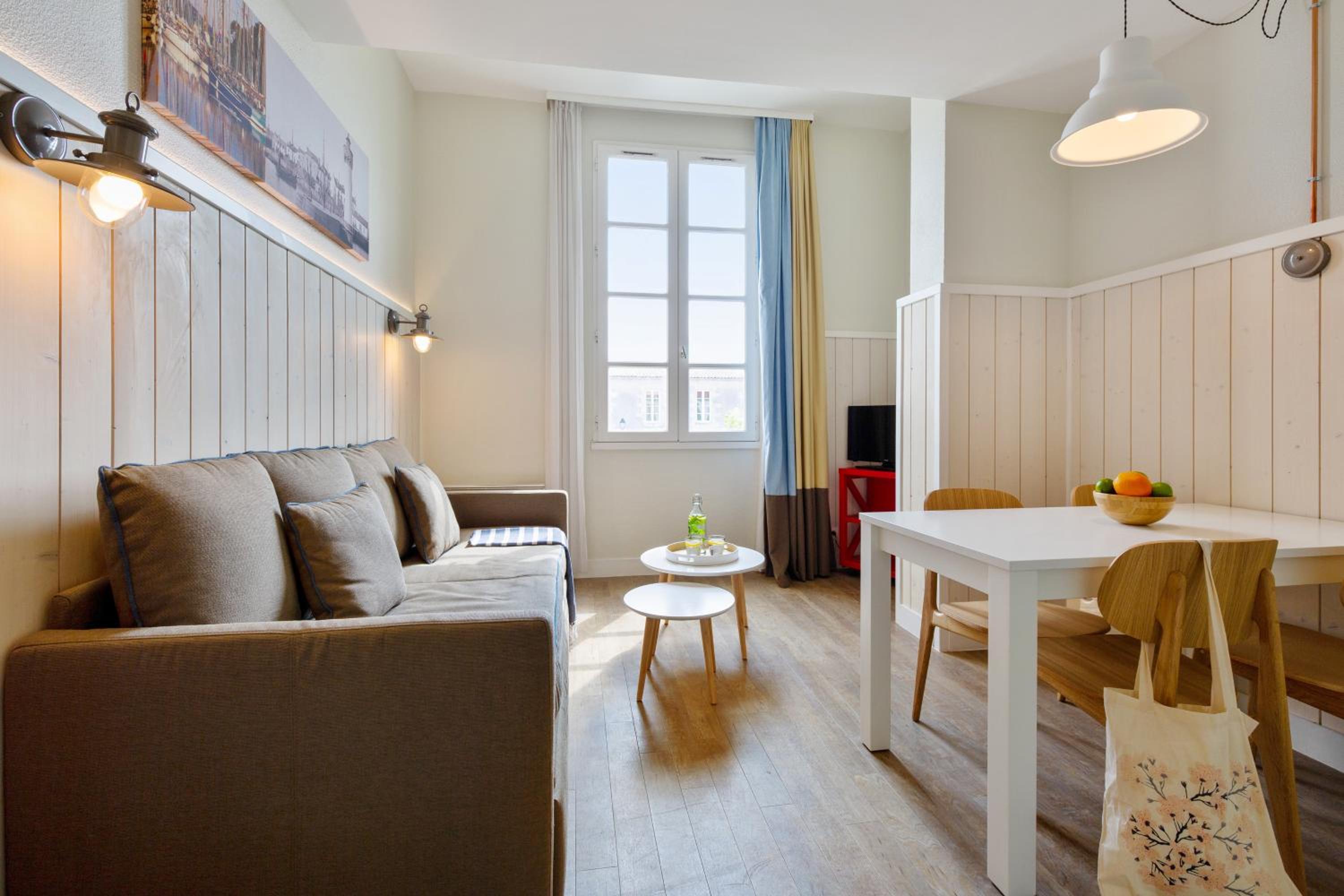 One-Bedroom Apartment (4 People) photo 1
