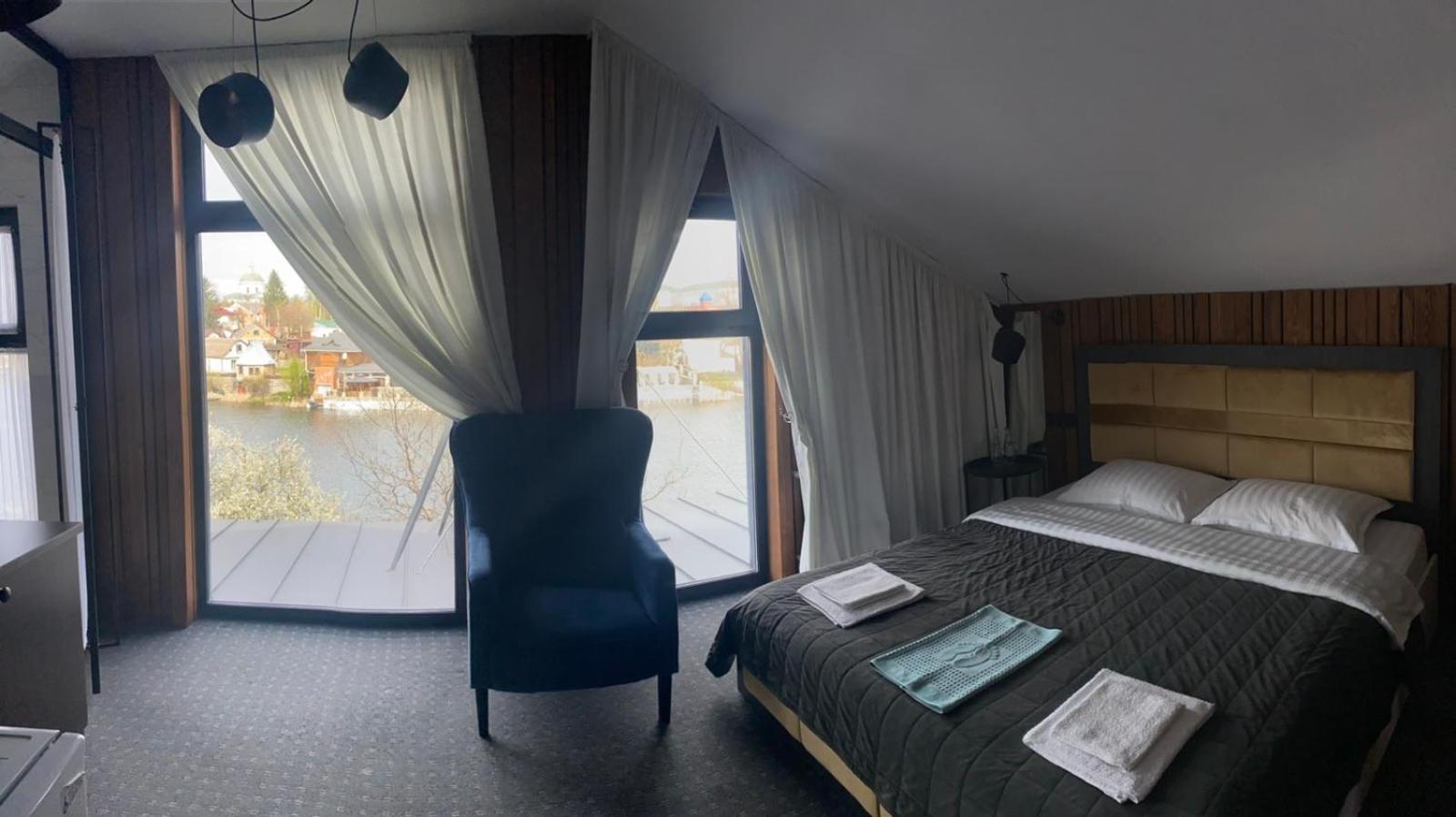 King Room with Lake View photo 1