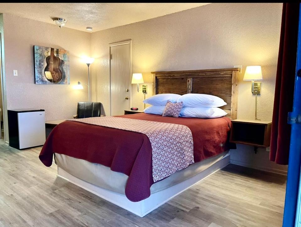 Queen Room - Photo 1