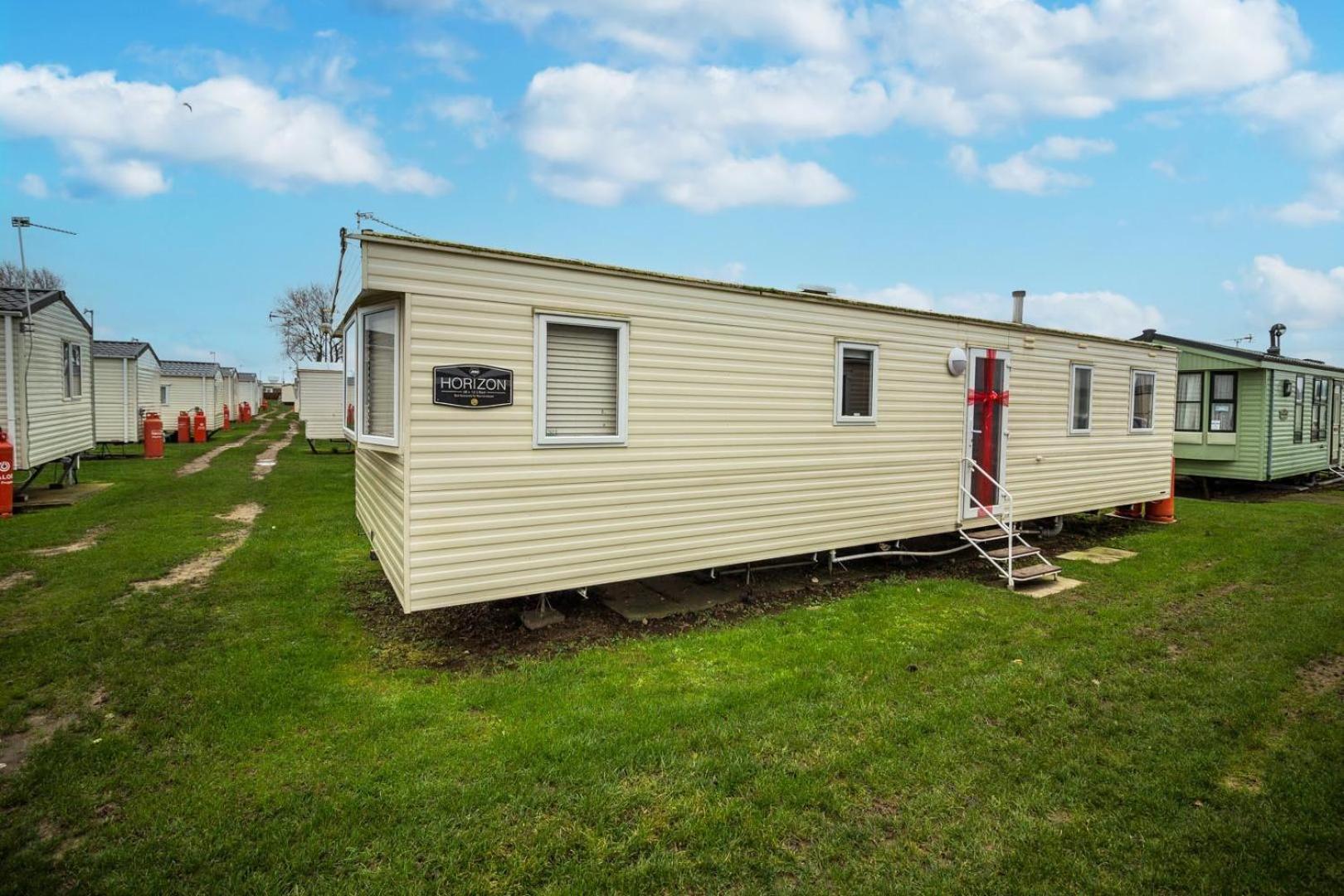 Mobile Home photo 3