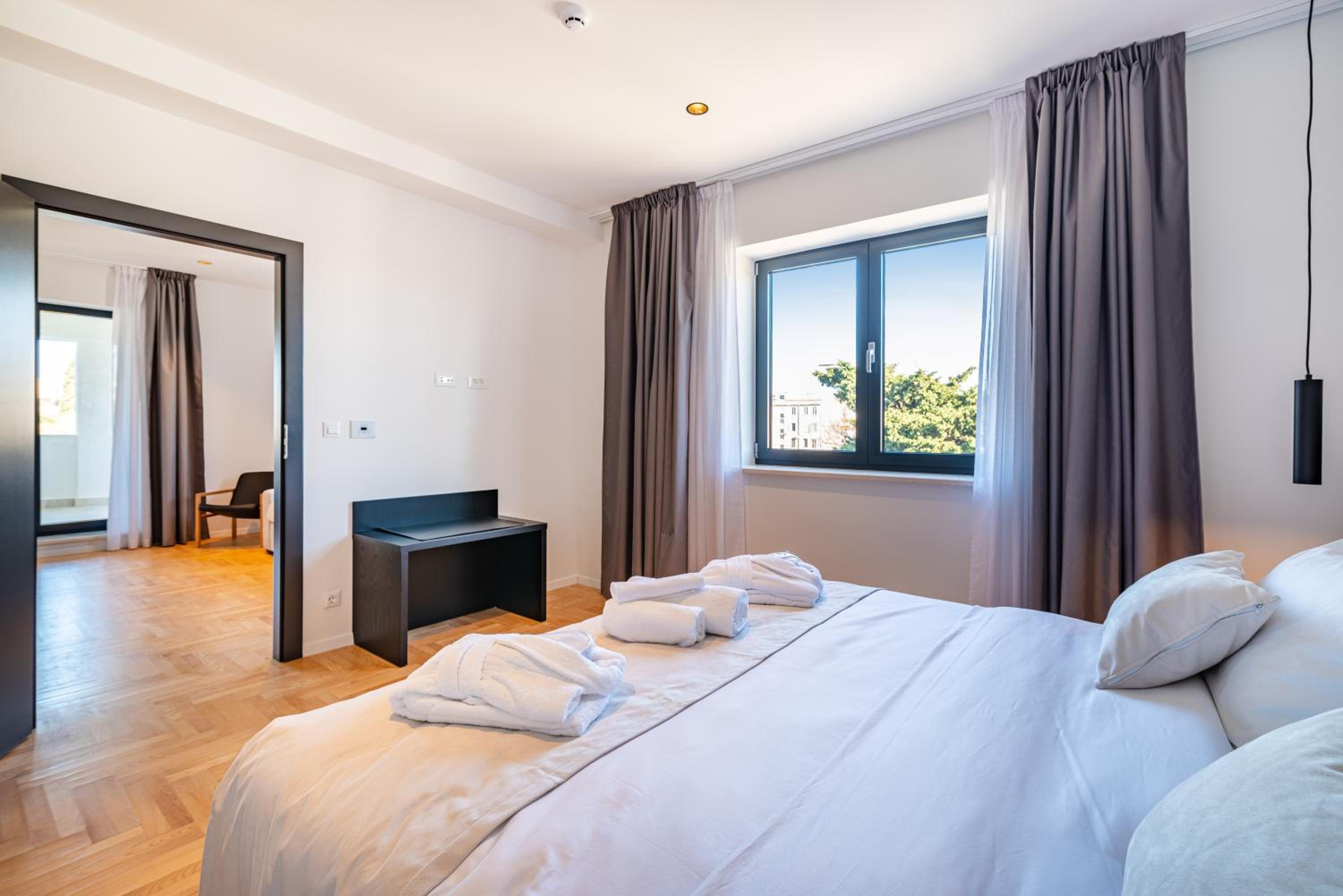 Suite with Terrace - Photo 4