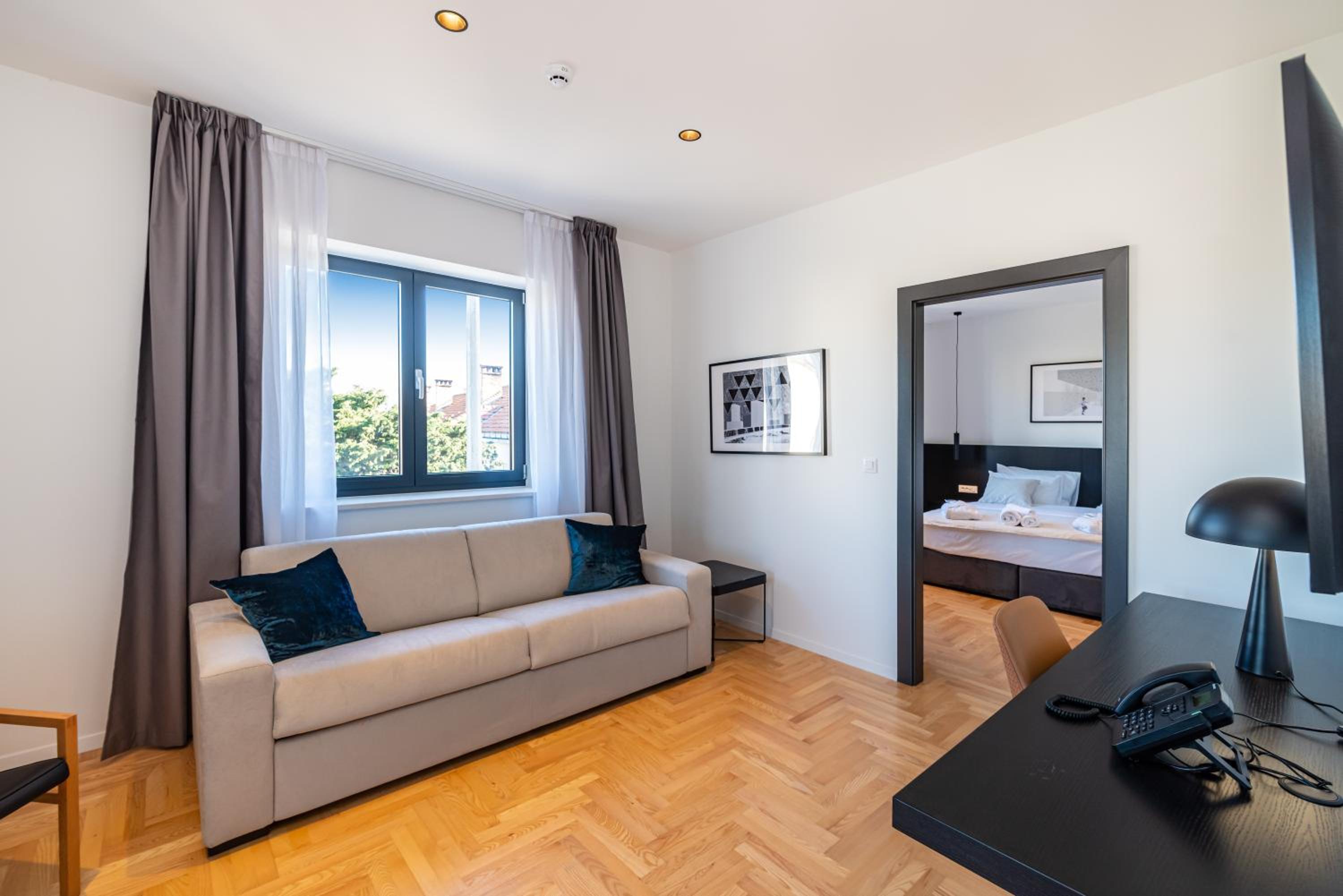 Suite with Terrace - Photo 9