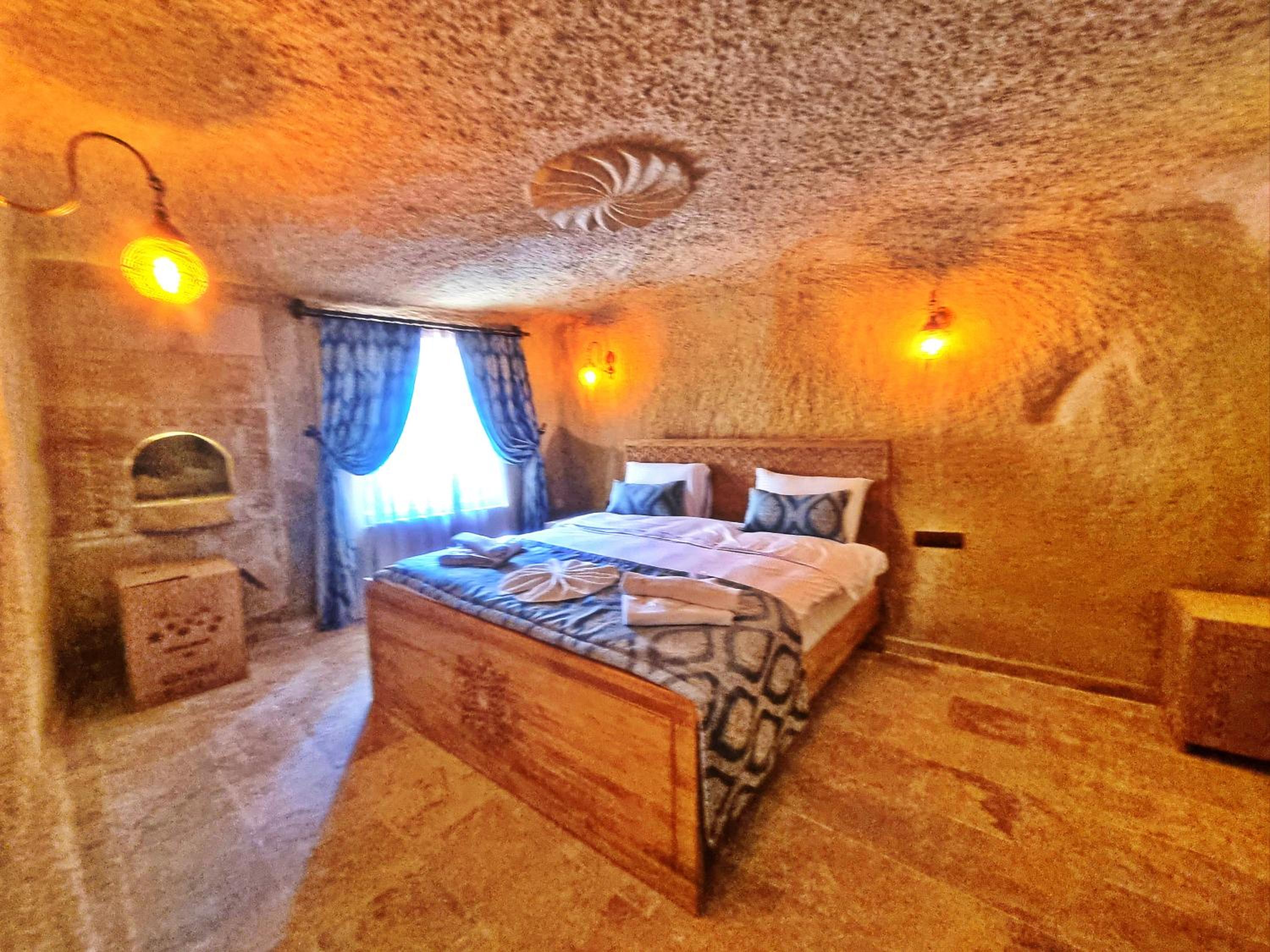 Large Double Room photo 1