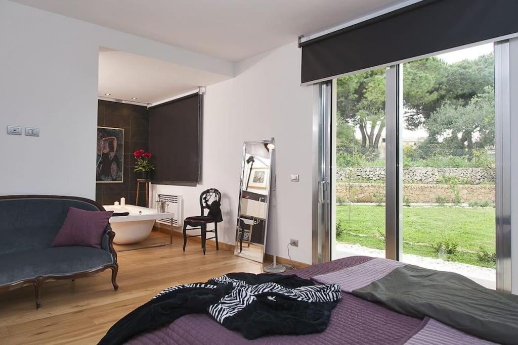 Three-Bedroom Villa photo 1