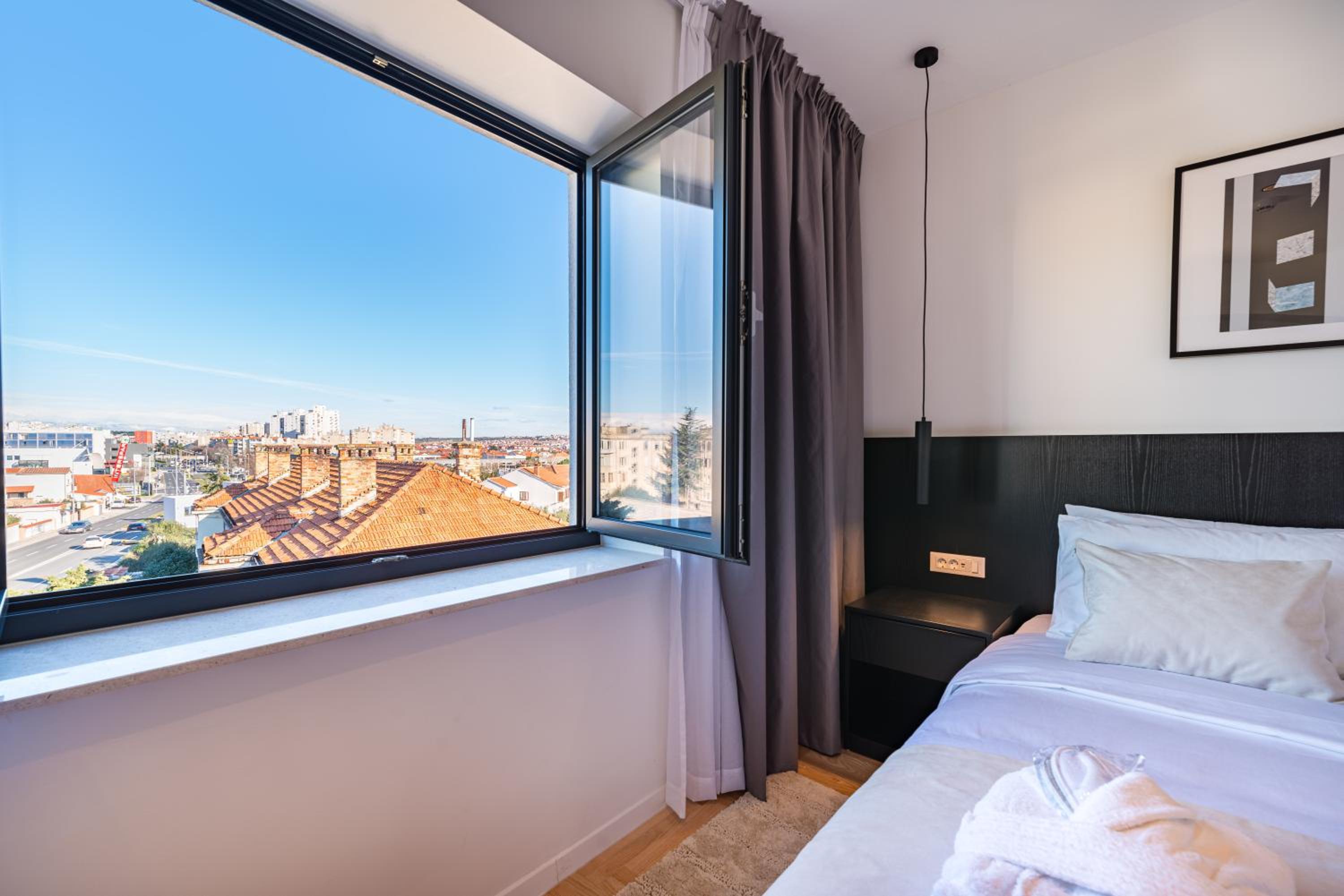 Suite with Balcony - Photo 15