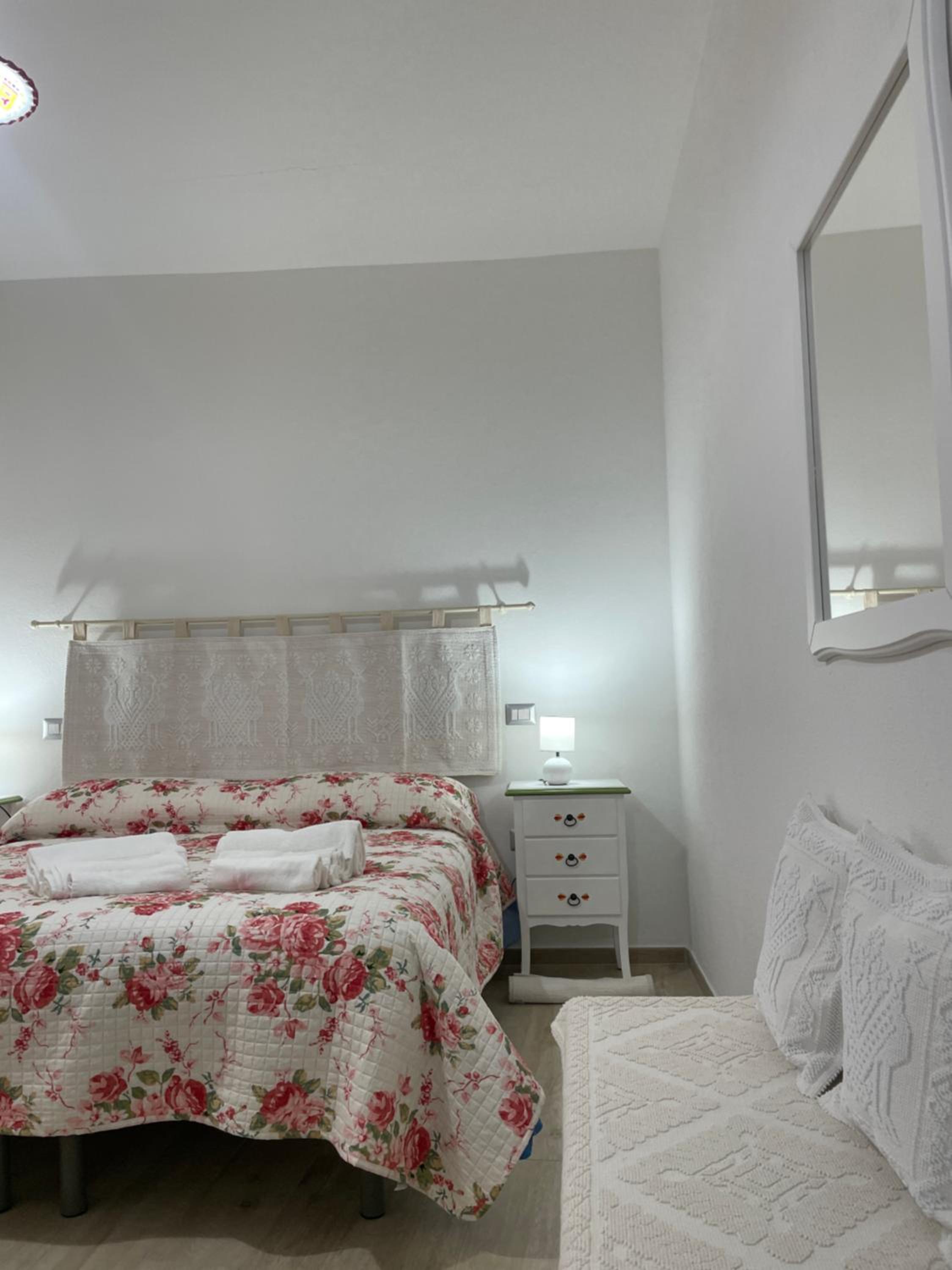 Double or Twin Room with Private Bathroom photo 3