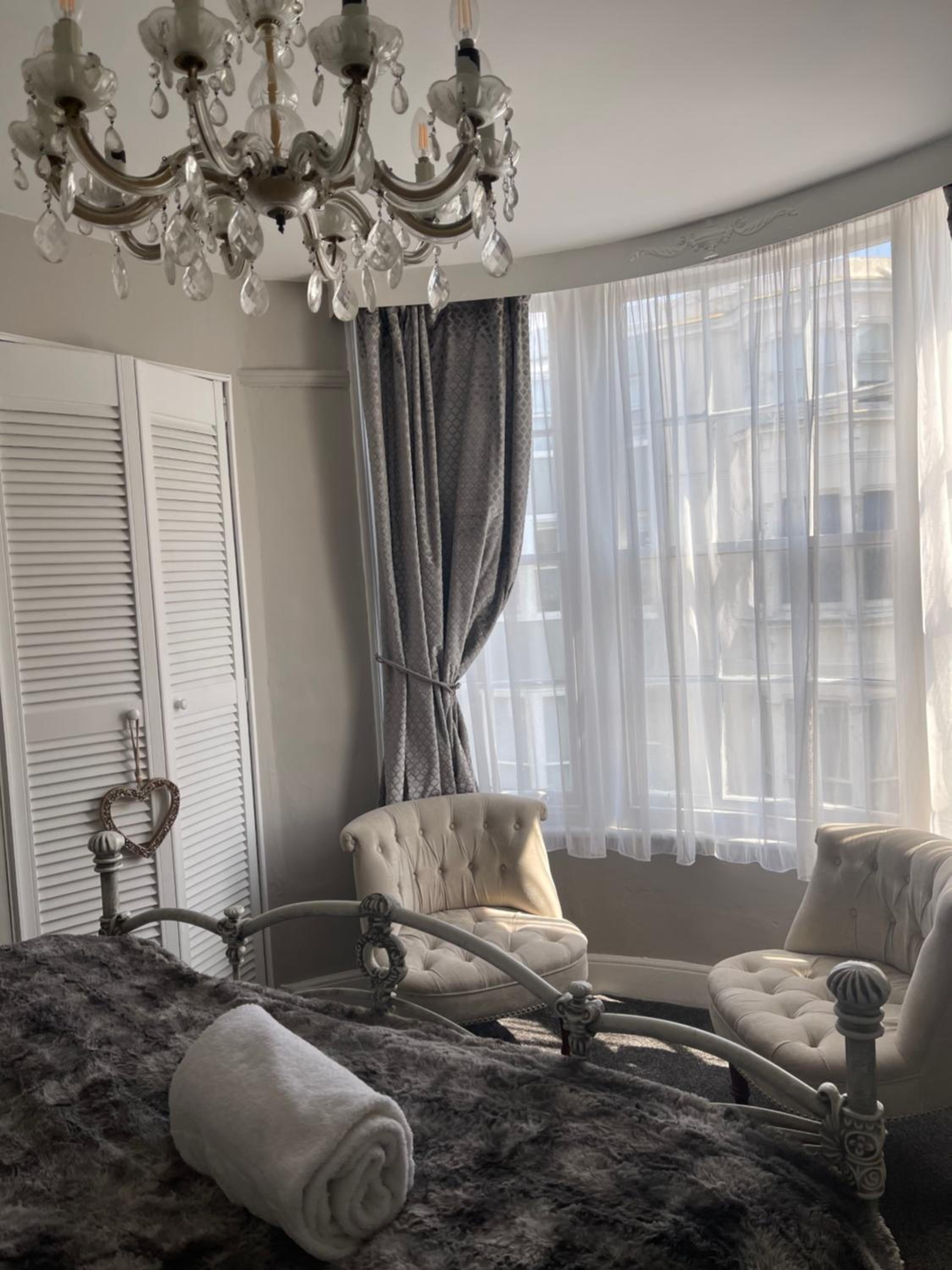 Two-Bedroom Apartment - Photo 25