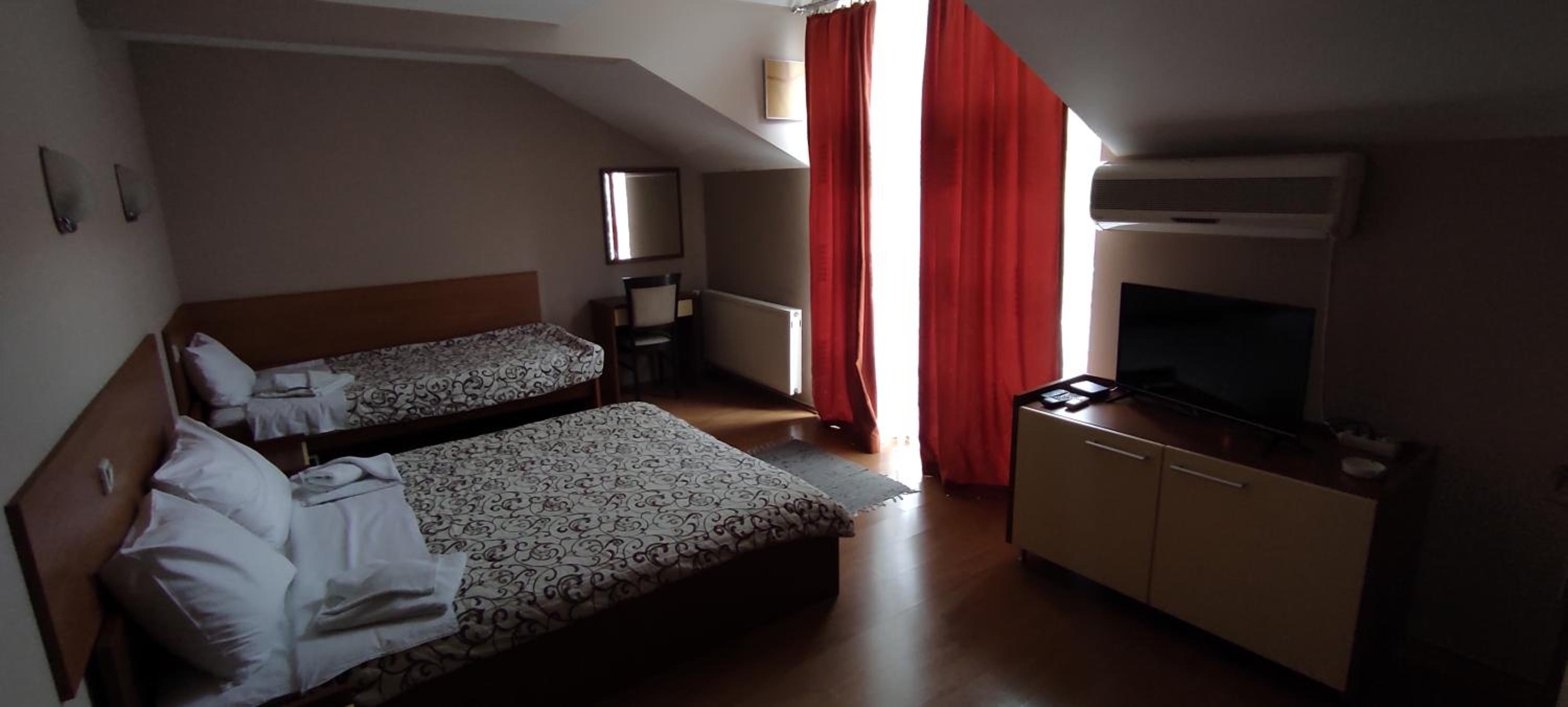 Triple Room with Balcony photo 3
