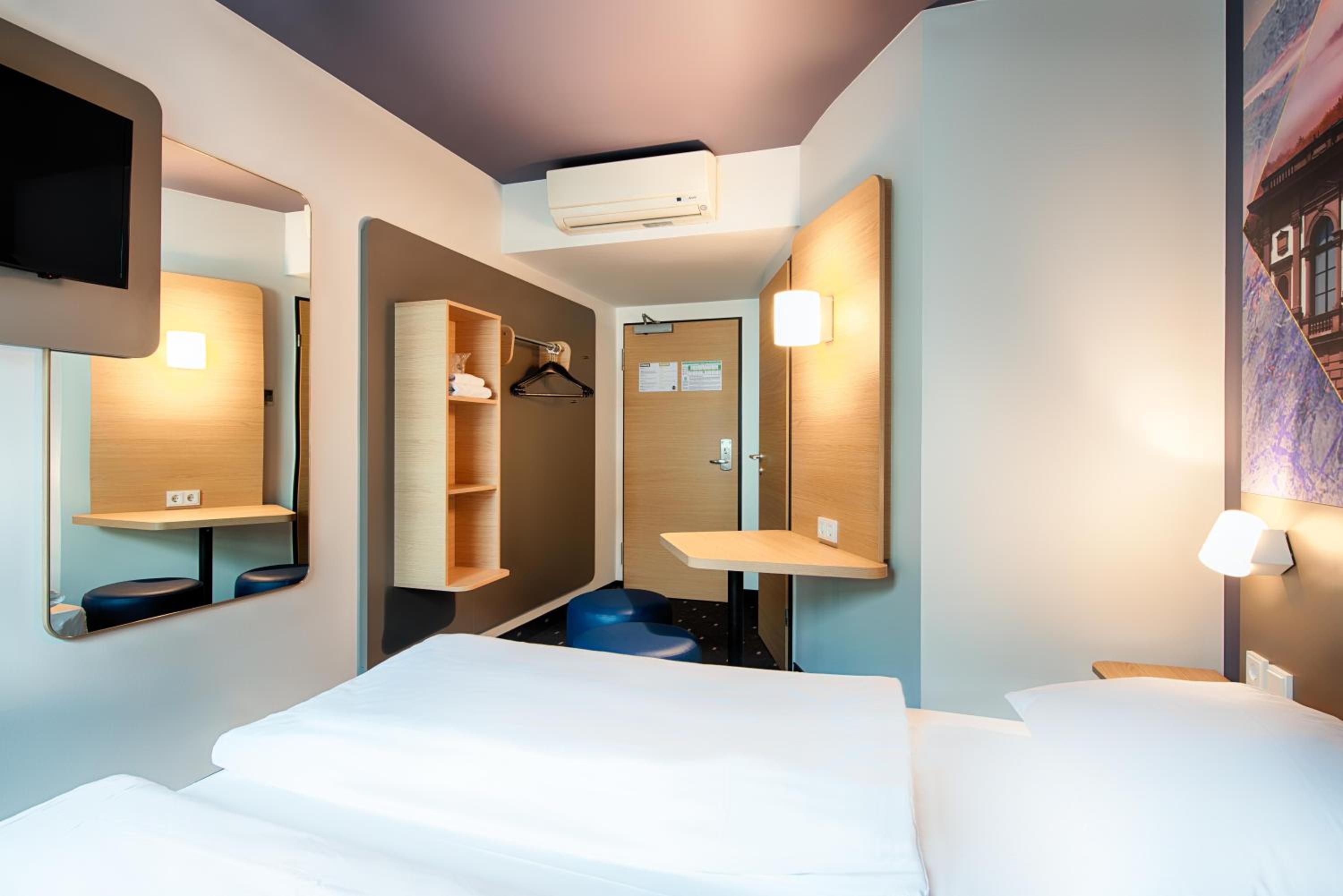 Double Room - Photo 3