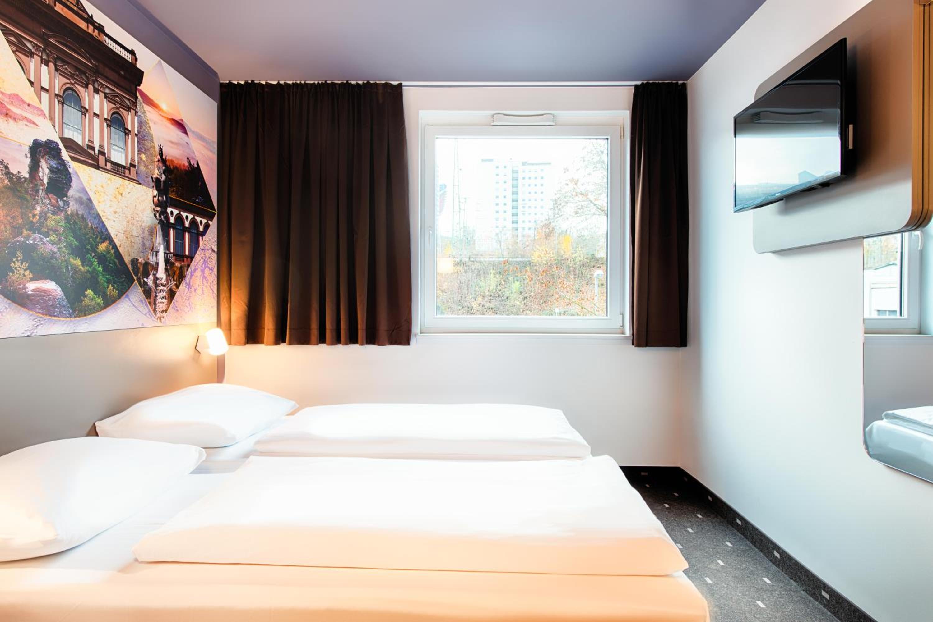 Twin Room - Photo 5