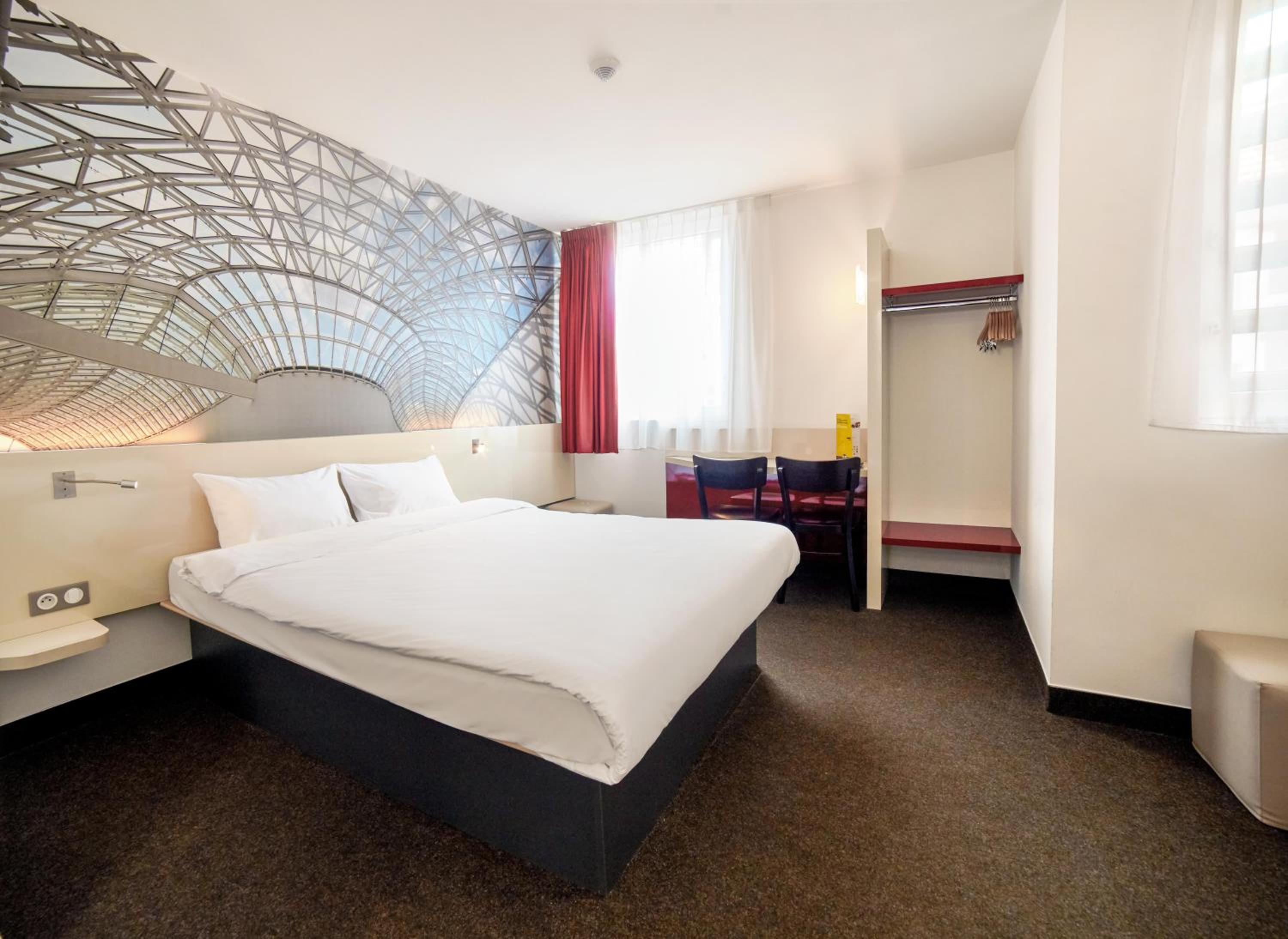 Standard Double Room - Photo 4