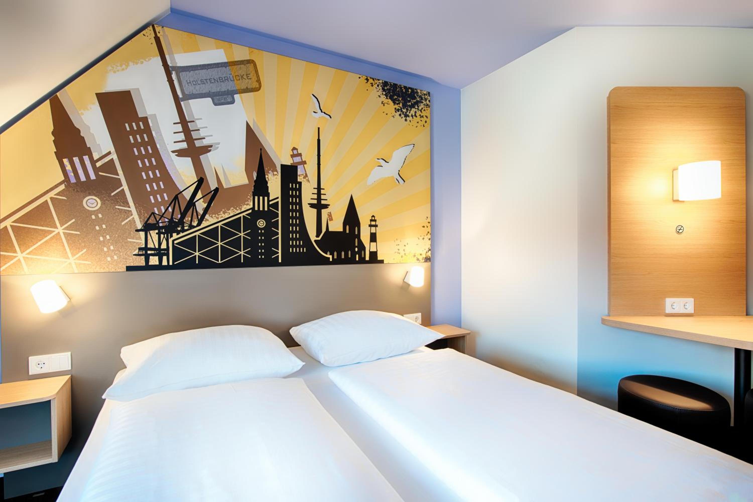 Double Room thumbnail 6
