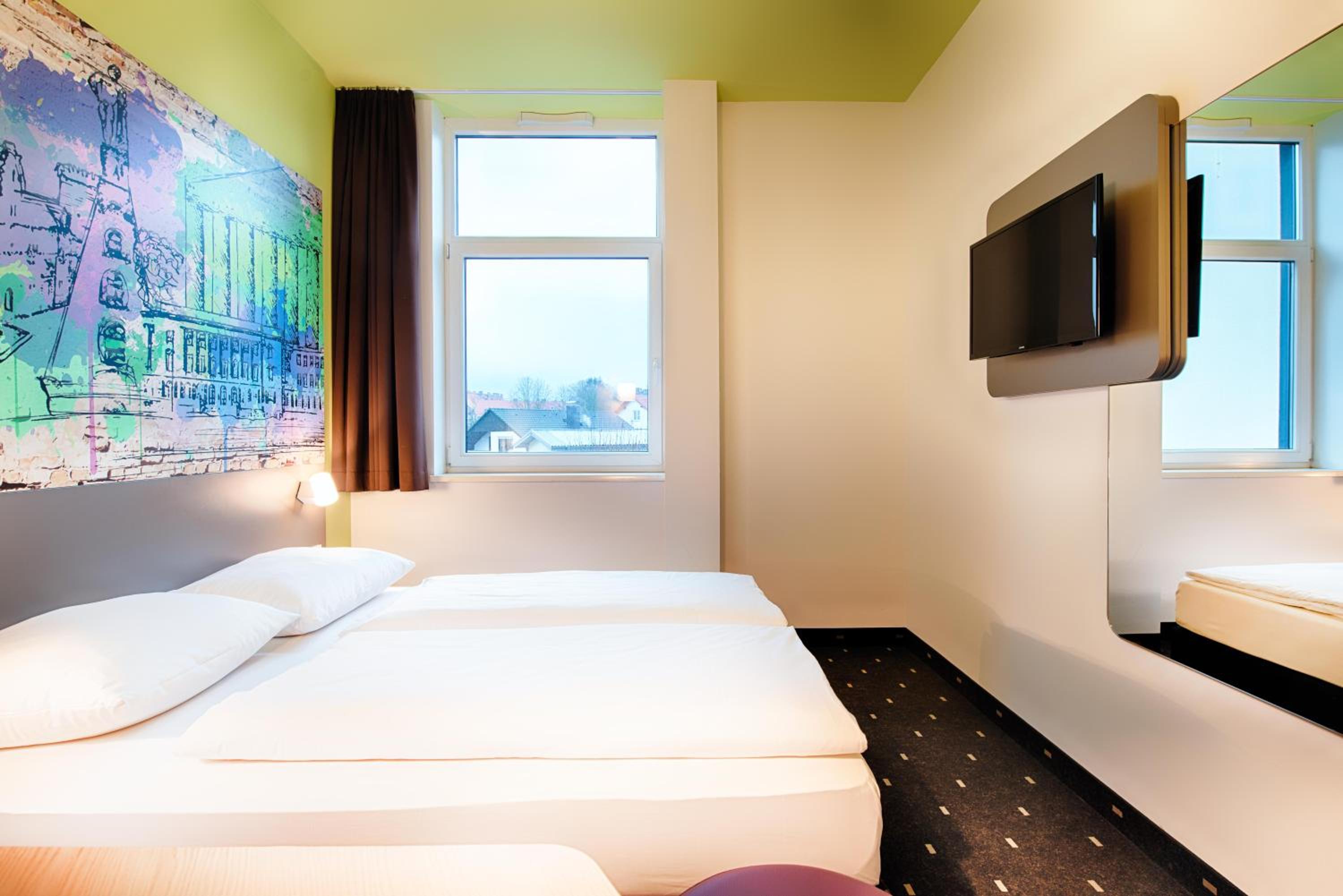 Double Room - Non-Smoking - Photo 2