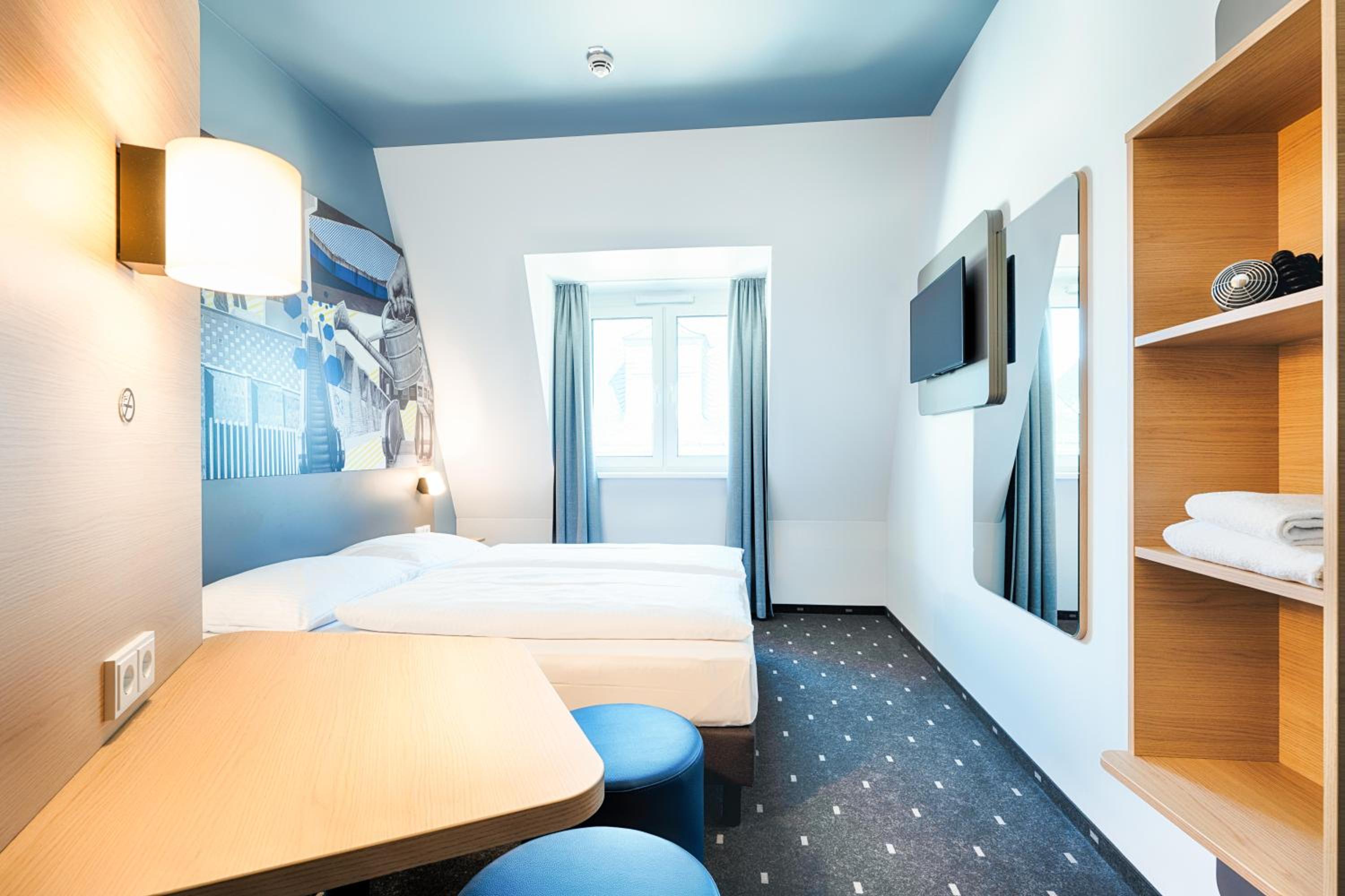 Double Room - Photo 5