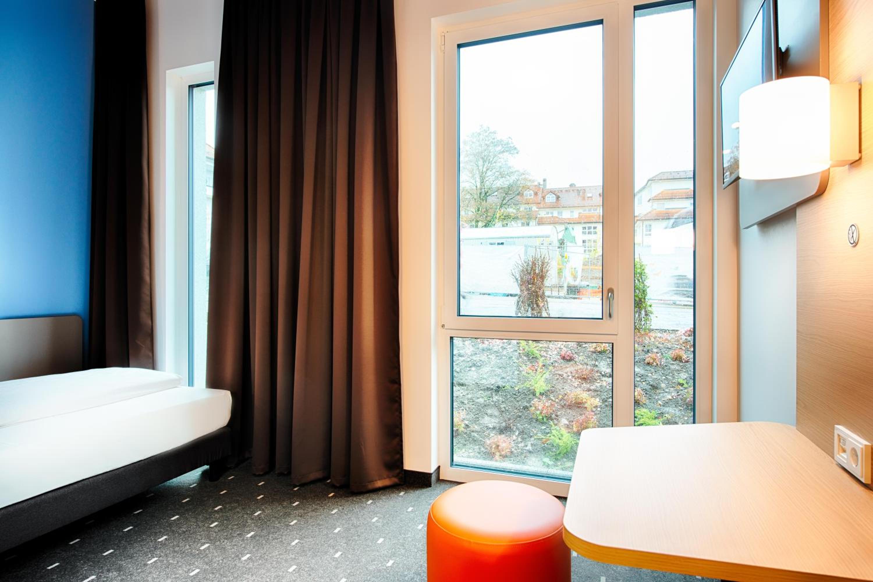 Twin Room - Photo 5