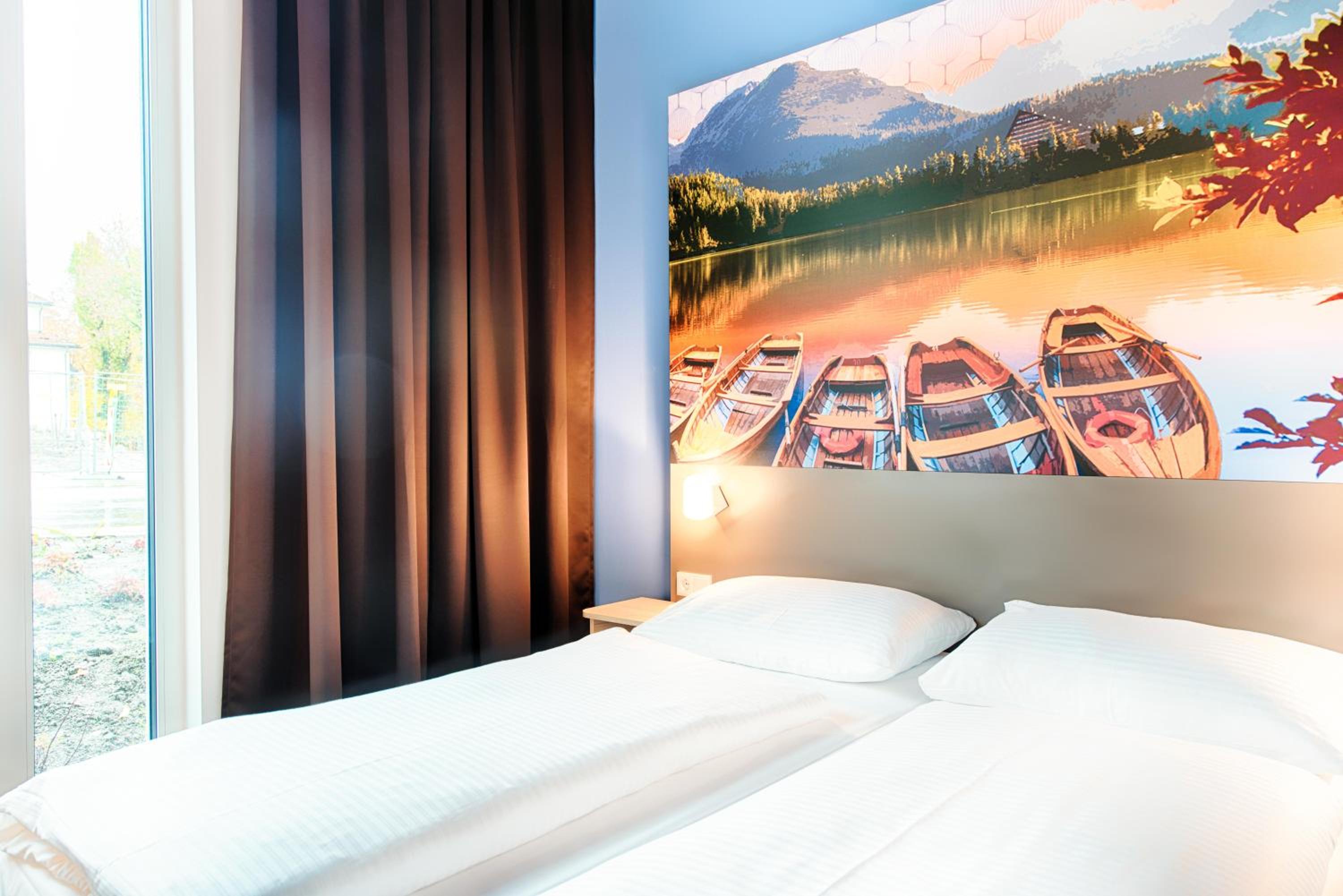 Twin Room - Photo 2