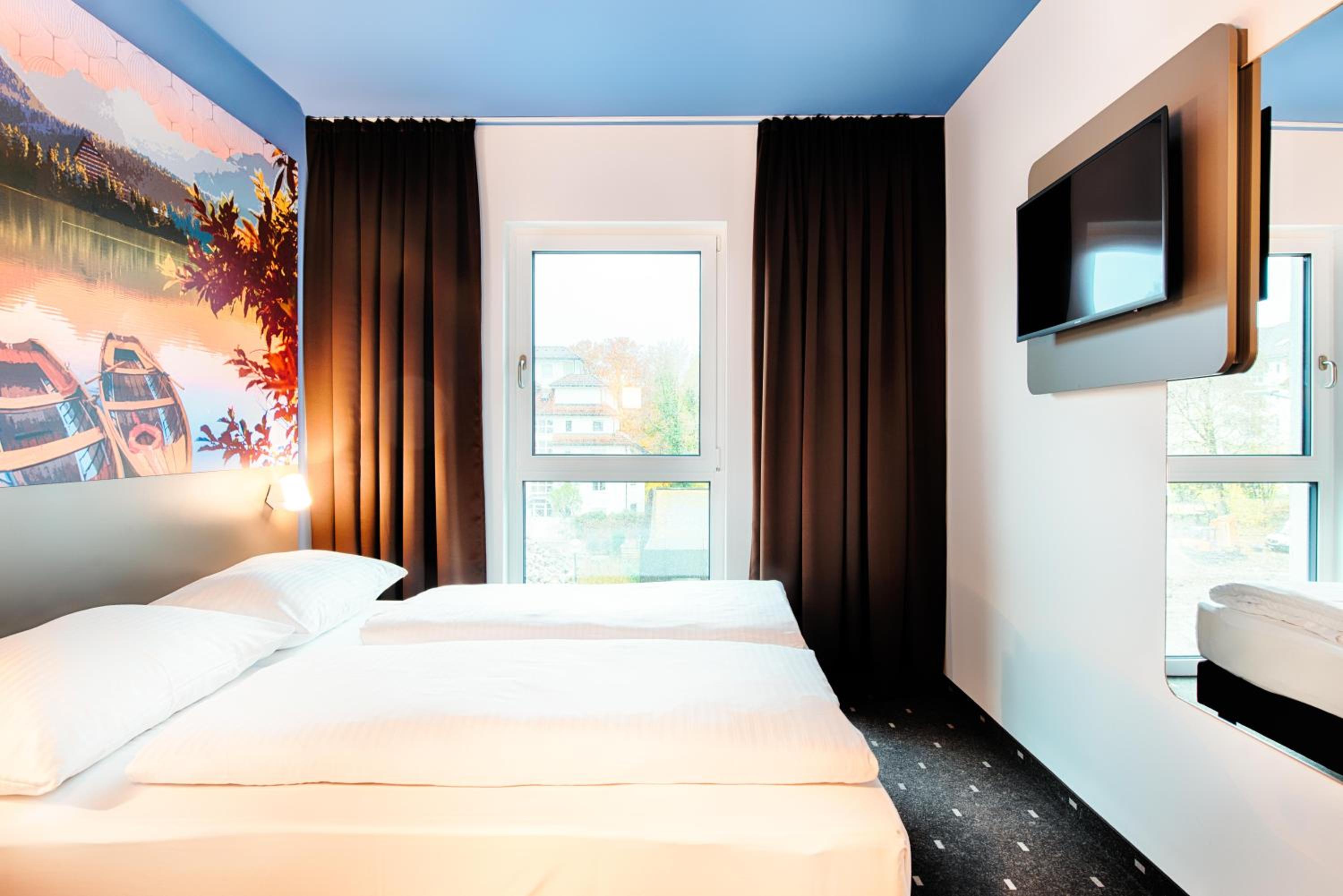 Twin Room - Photo 9