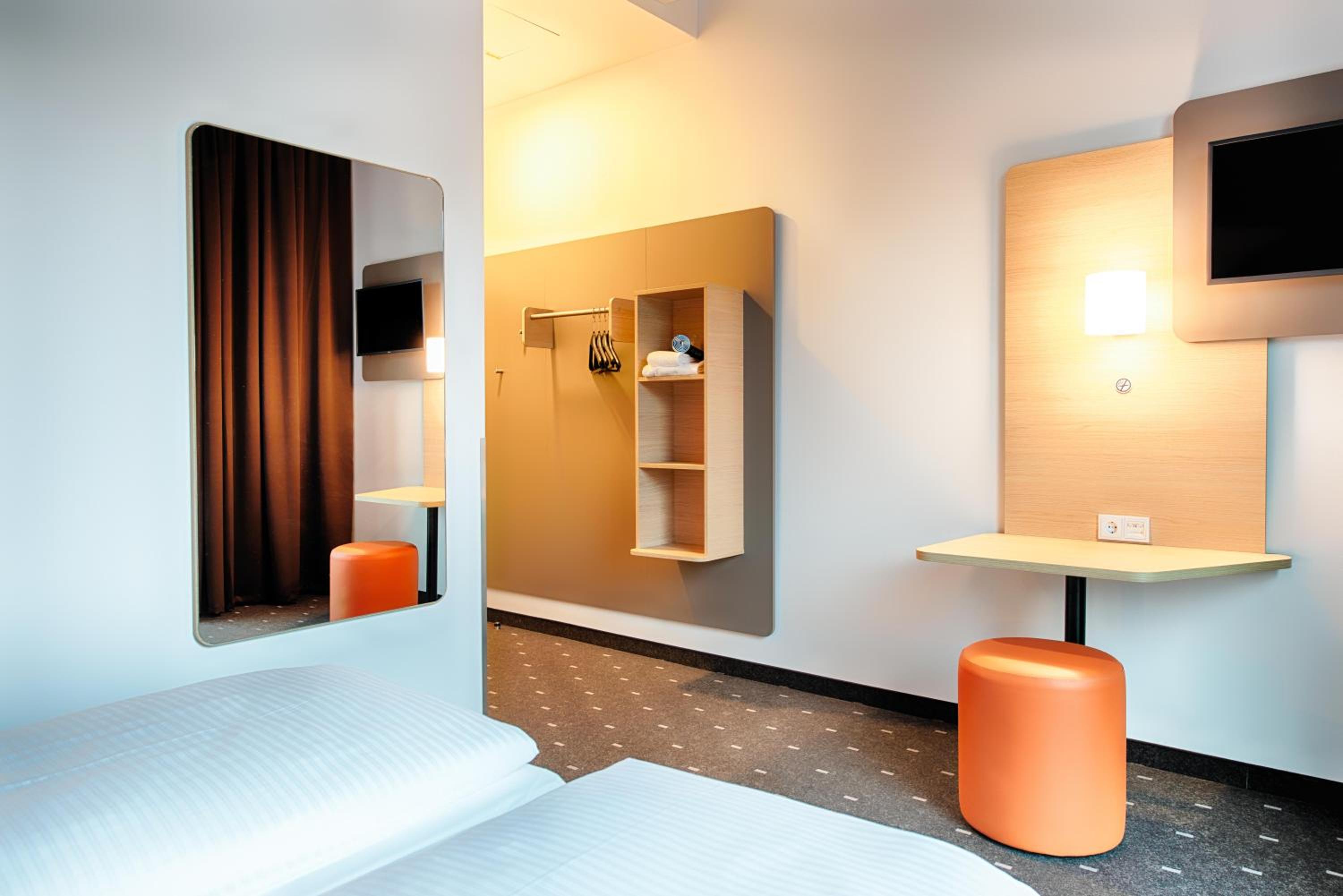 Double Room - Photo 9