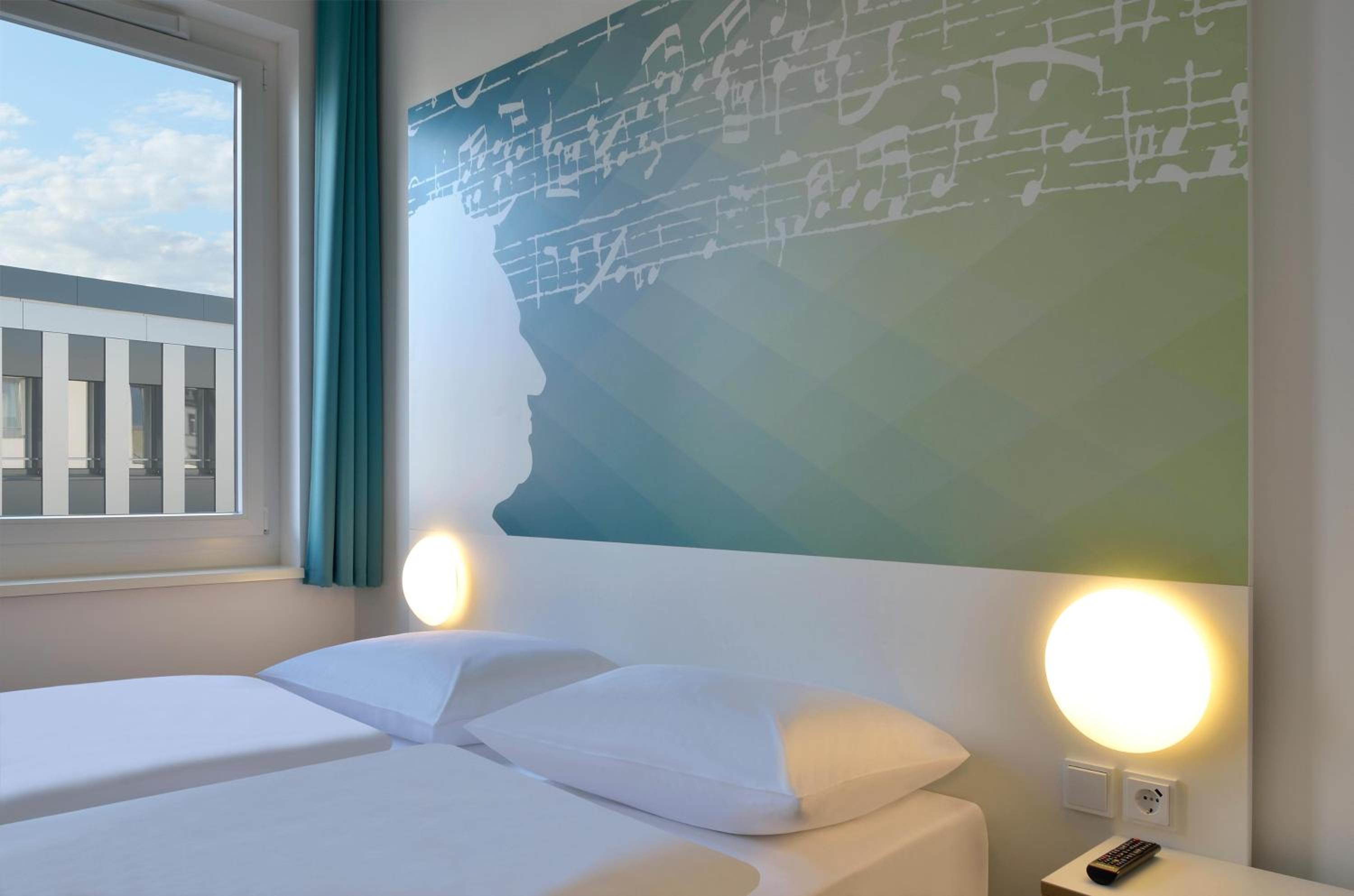 Double Room - Photo 5