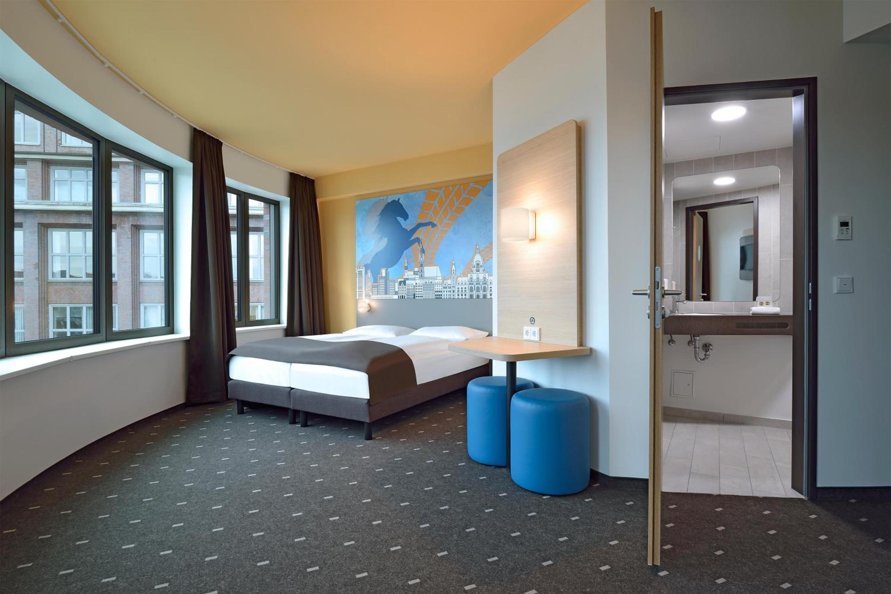 Twin Room - Photo 2