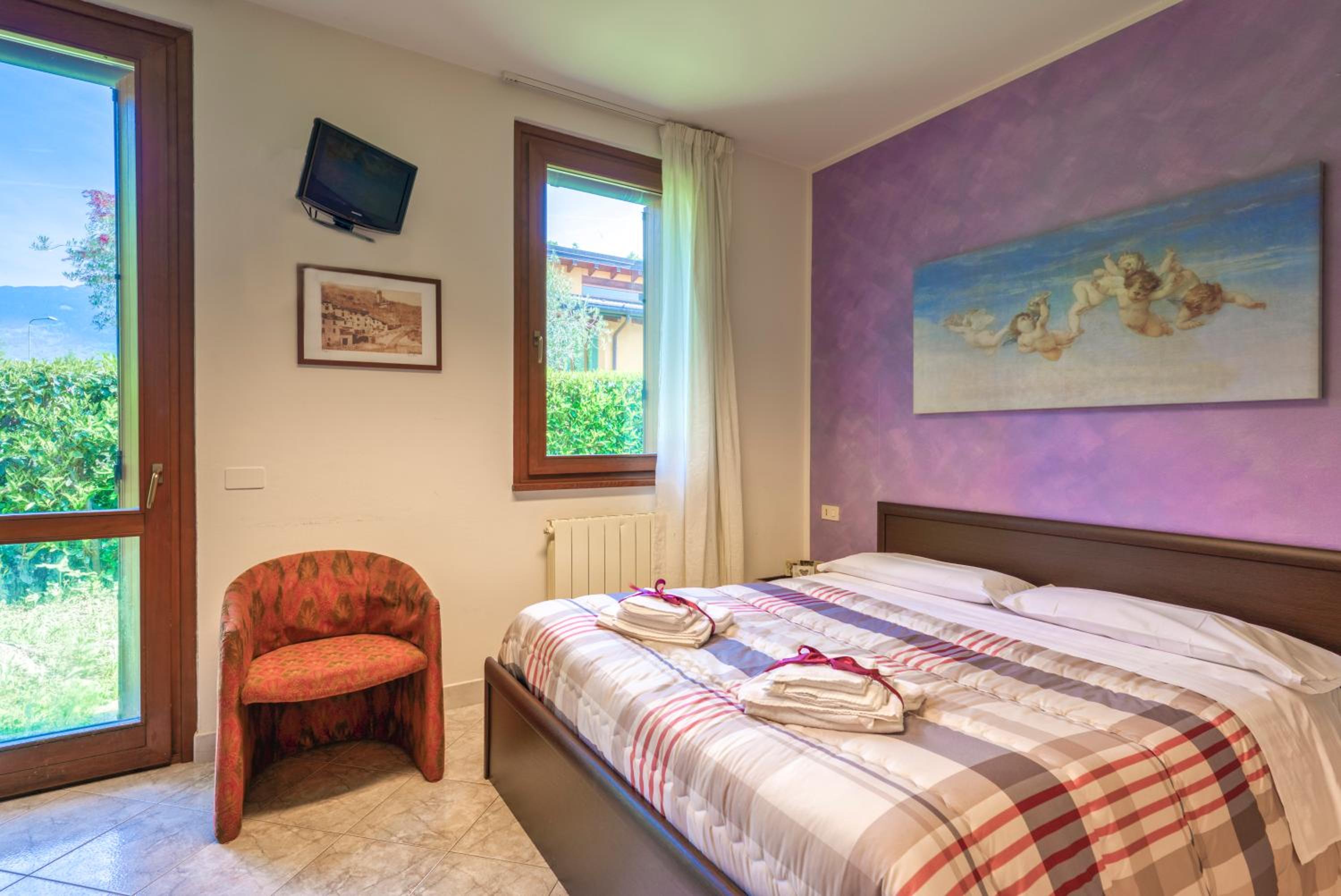 Deluxe Family Room - Photo 1