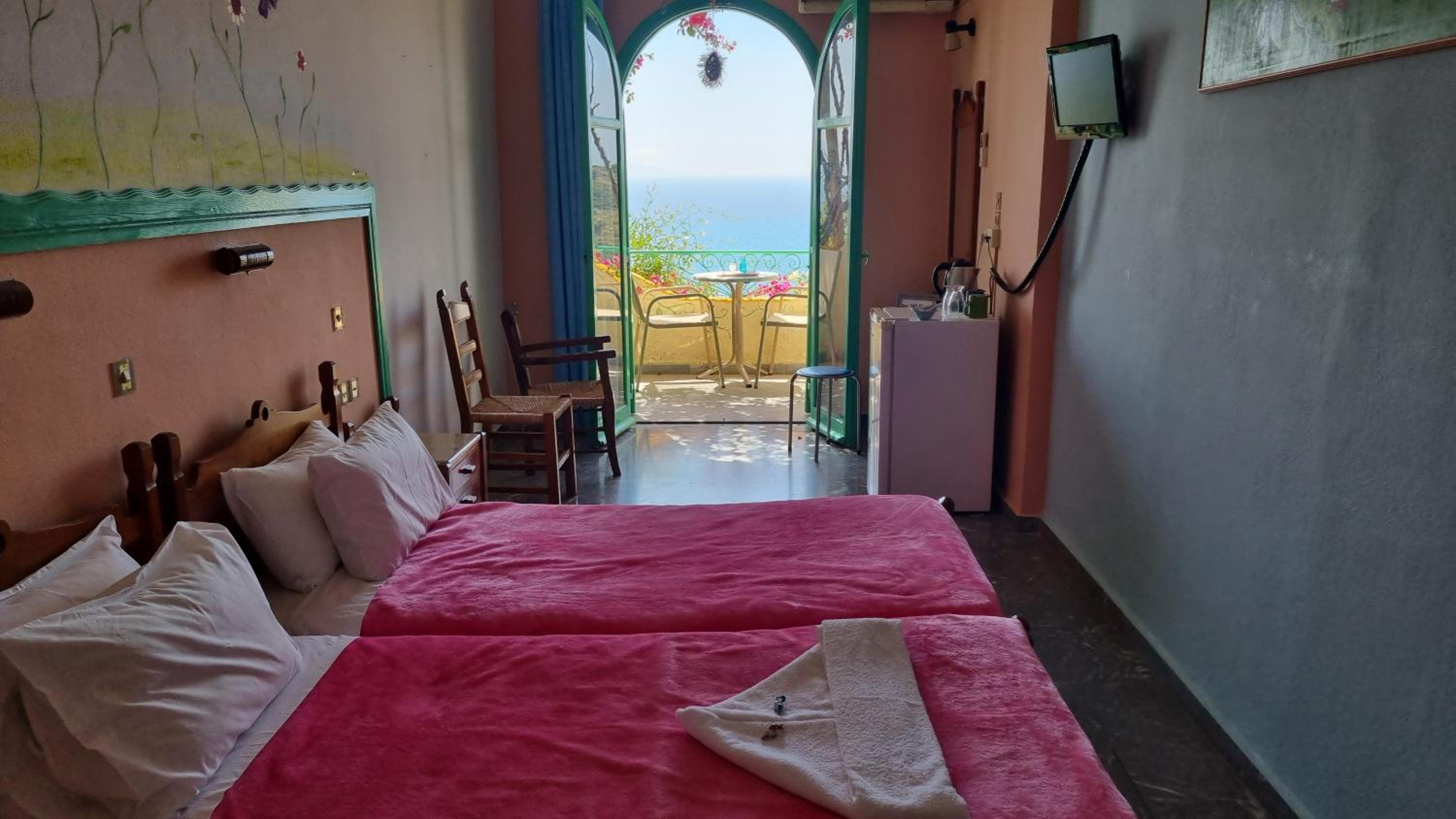 Double or Twin Room with Sea View photo 3