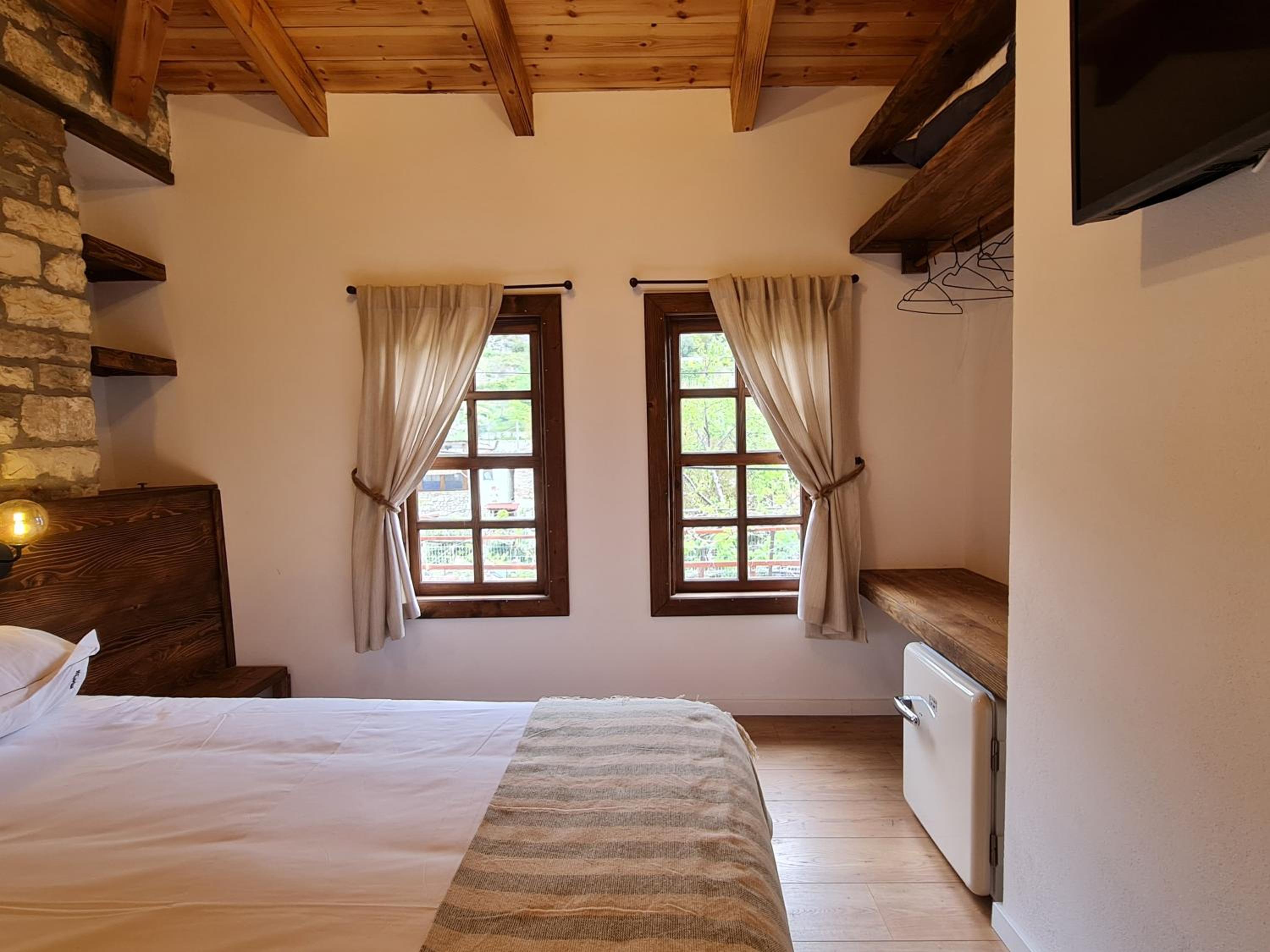 Double or Twin Room with Extra Bed photo 3