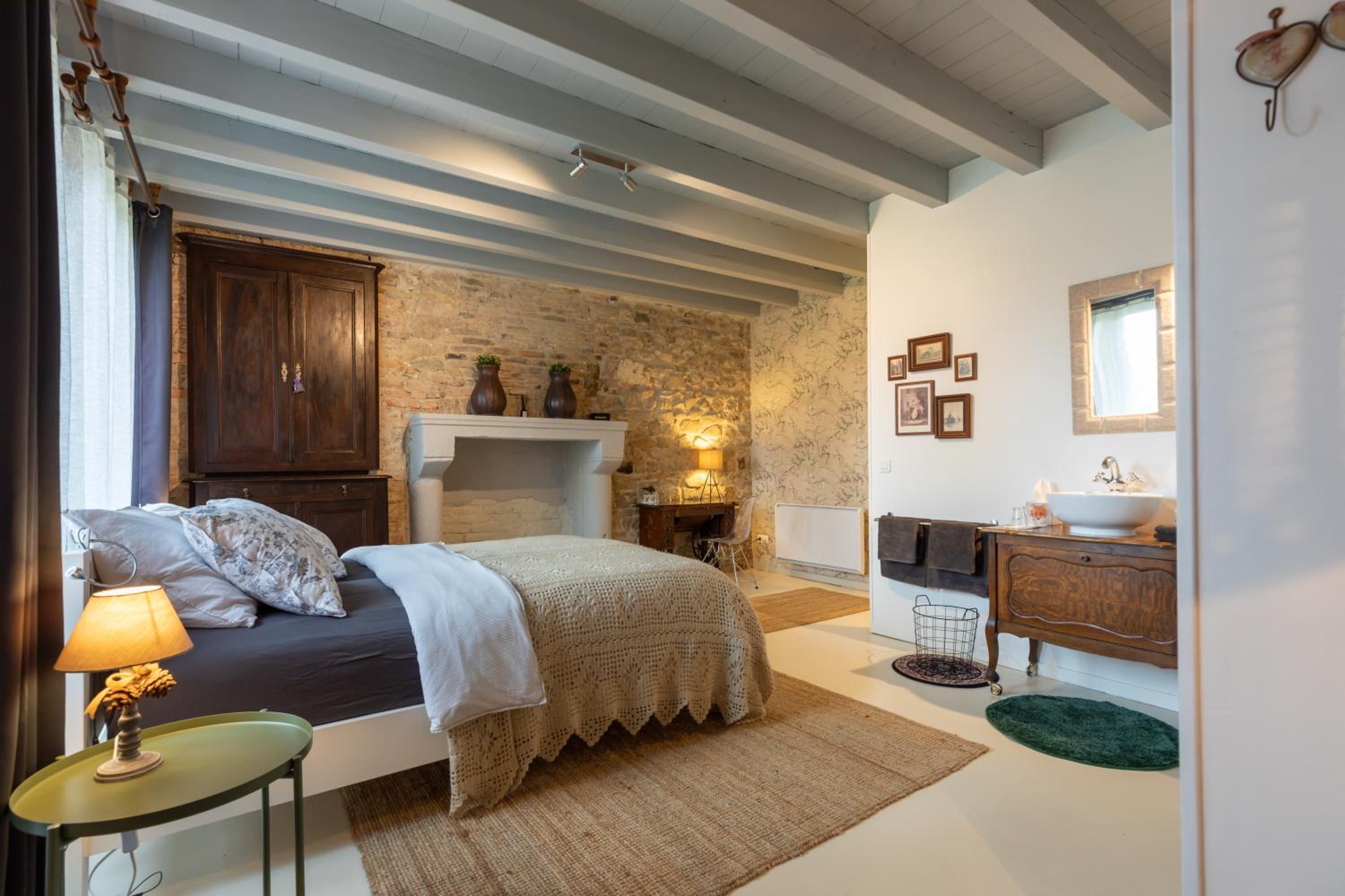 Double Room with Private Bathroom photo 3