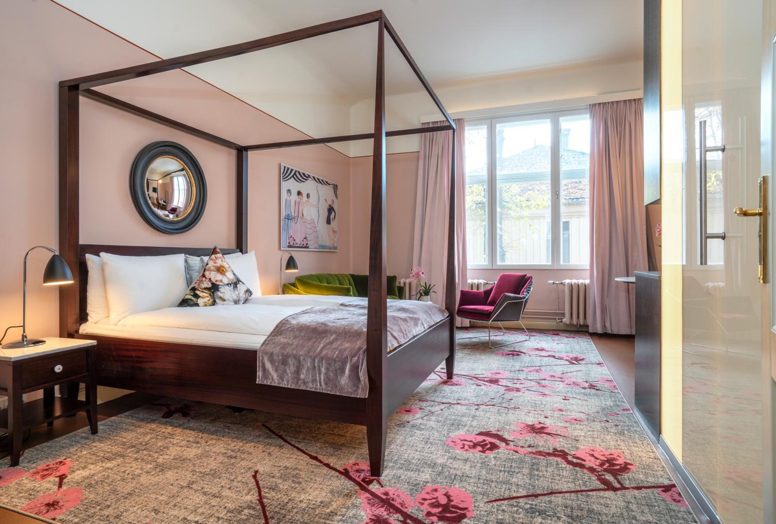 Superior Studio Apartment