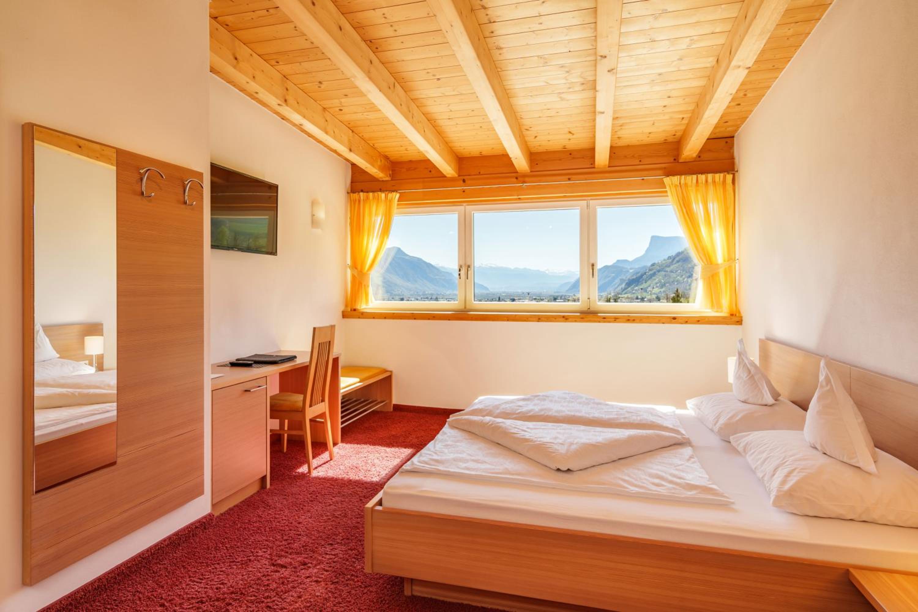 Junior Suite with Balcony photo 1
