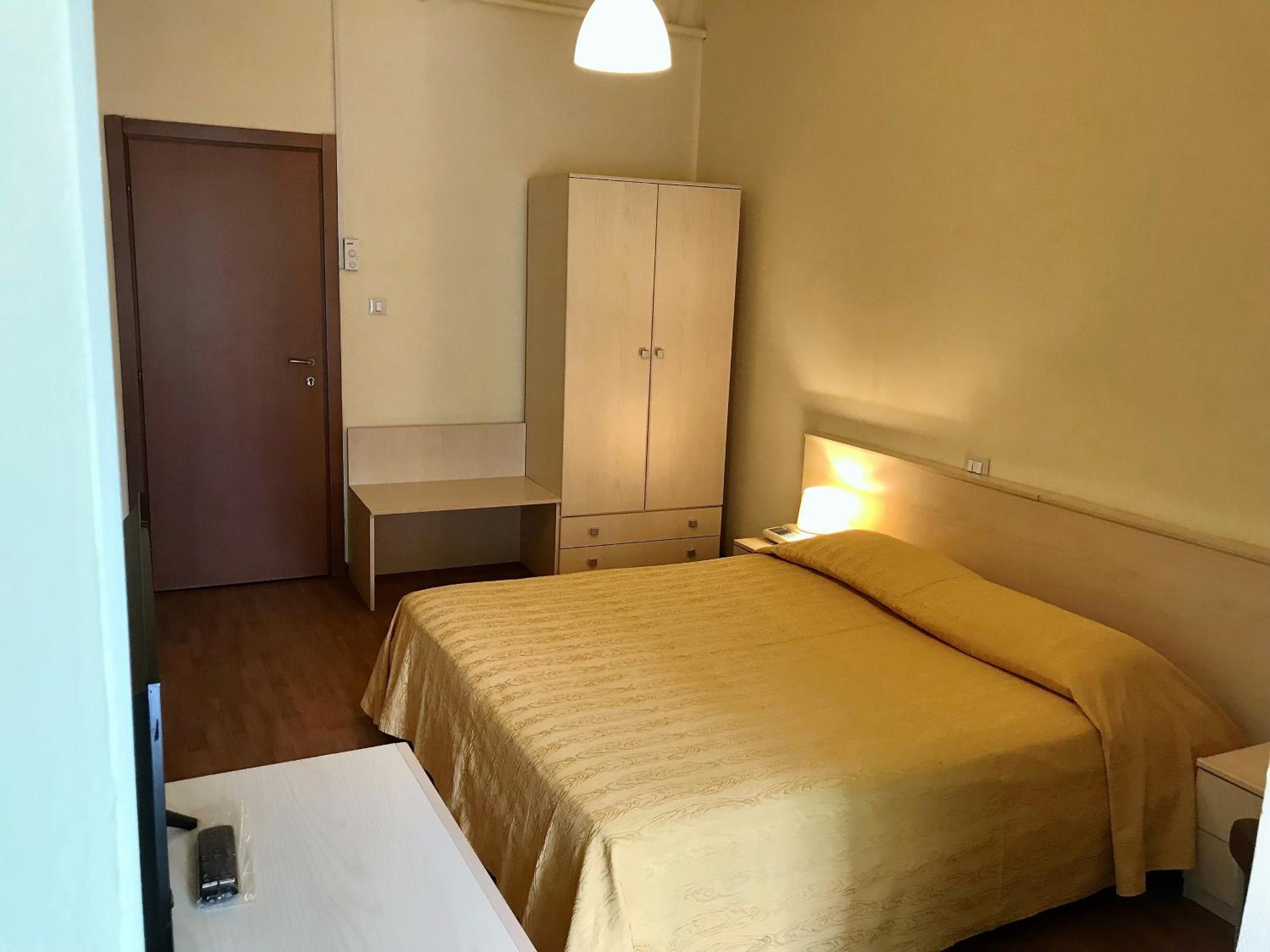 Double or Twin Room with Garden View photo 3