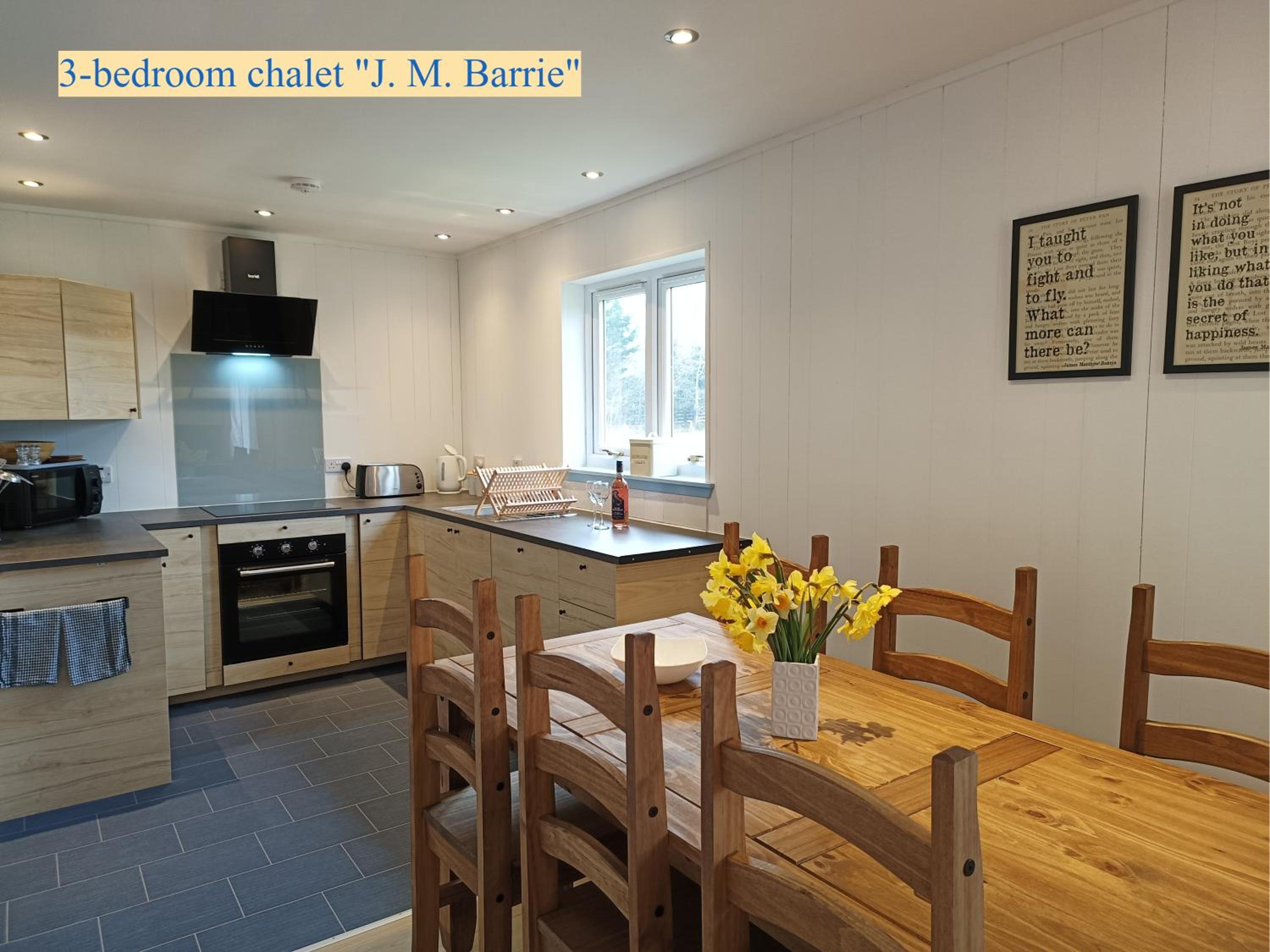 Three-Bedroom Chalet photo 2