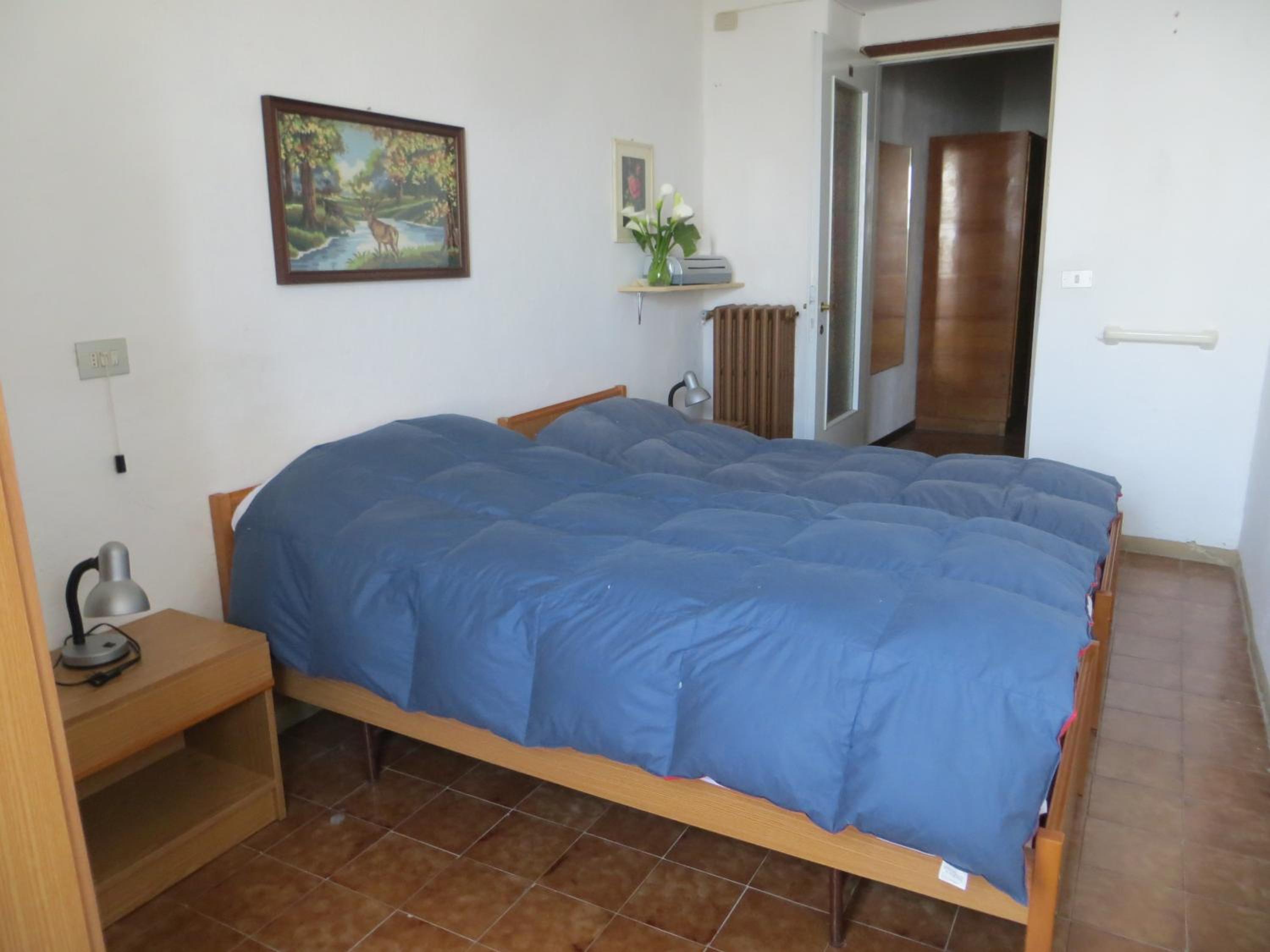 Twin Room With Shared Bathroom