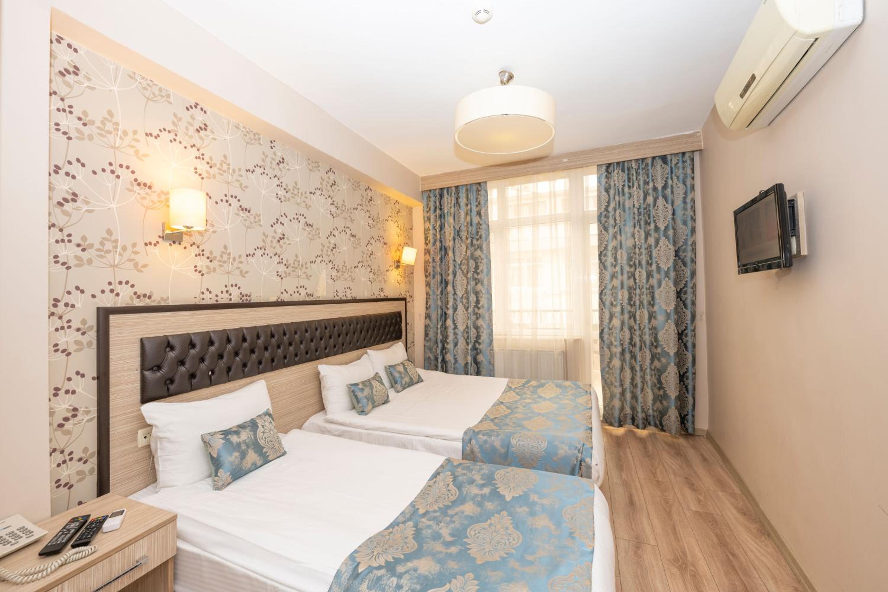 Standard Triple Room photo 3