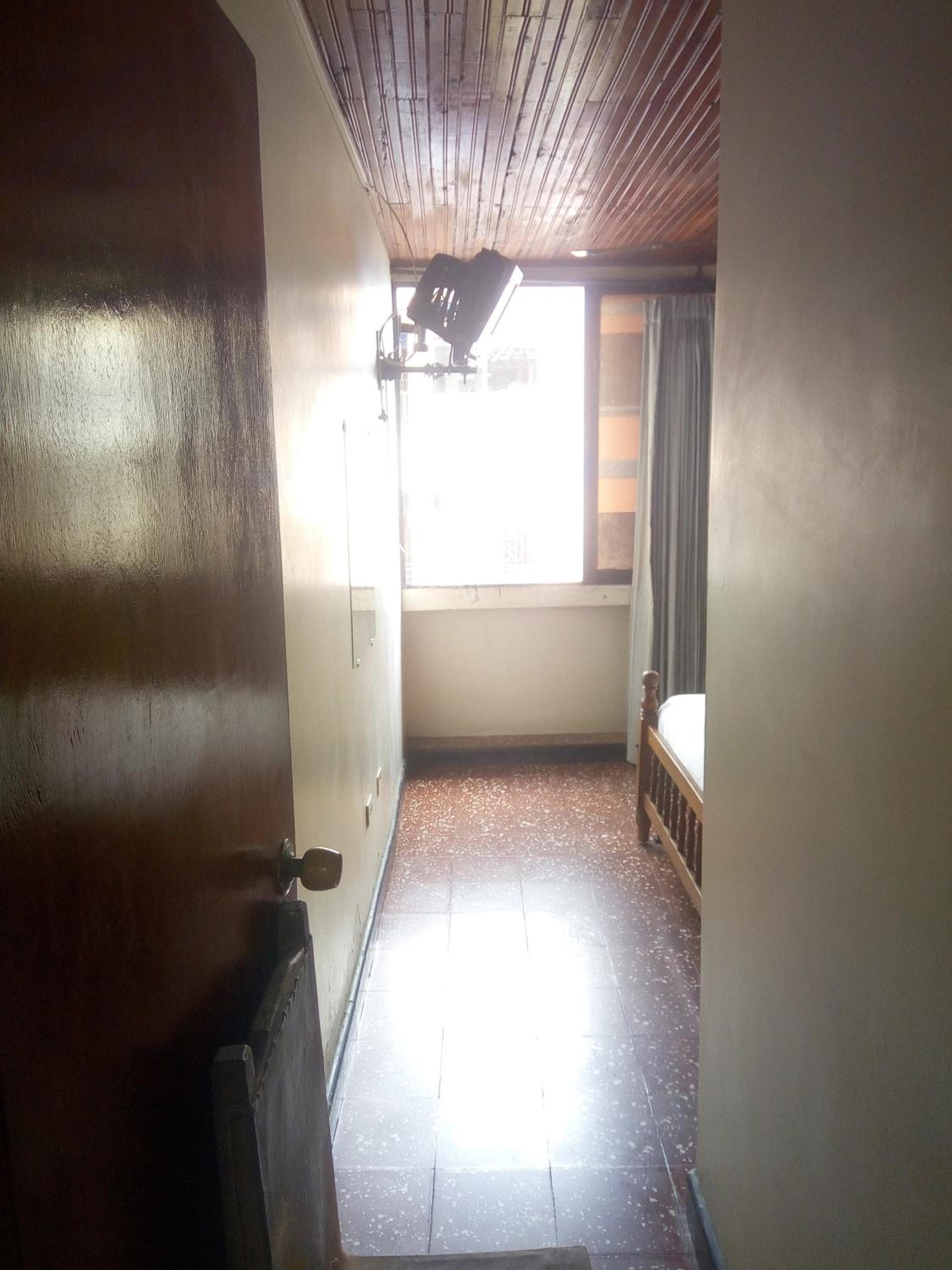 Standard Double Room with Fan - Photo 6