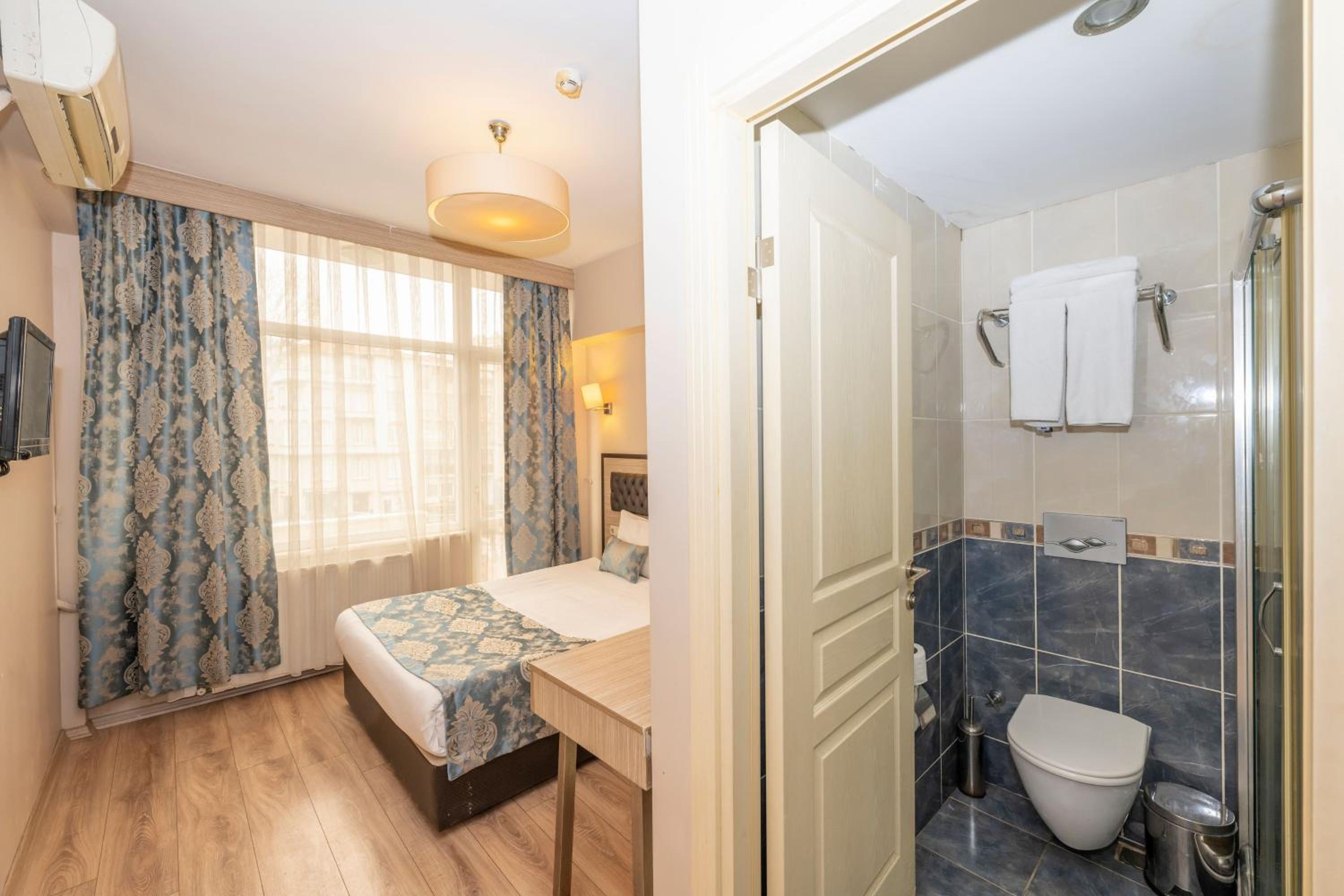 Superior Double Room photo 3
